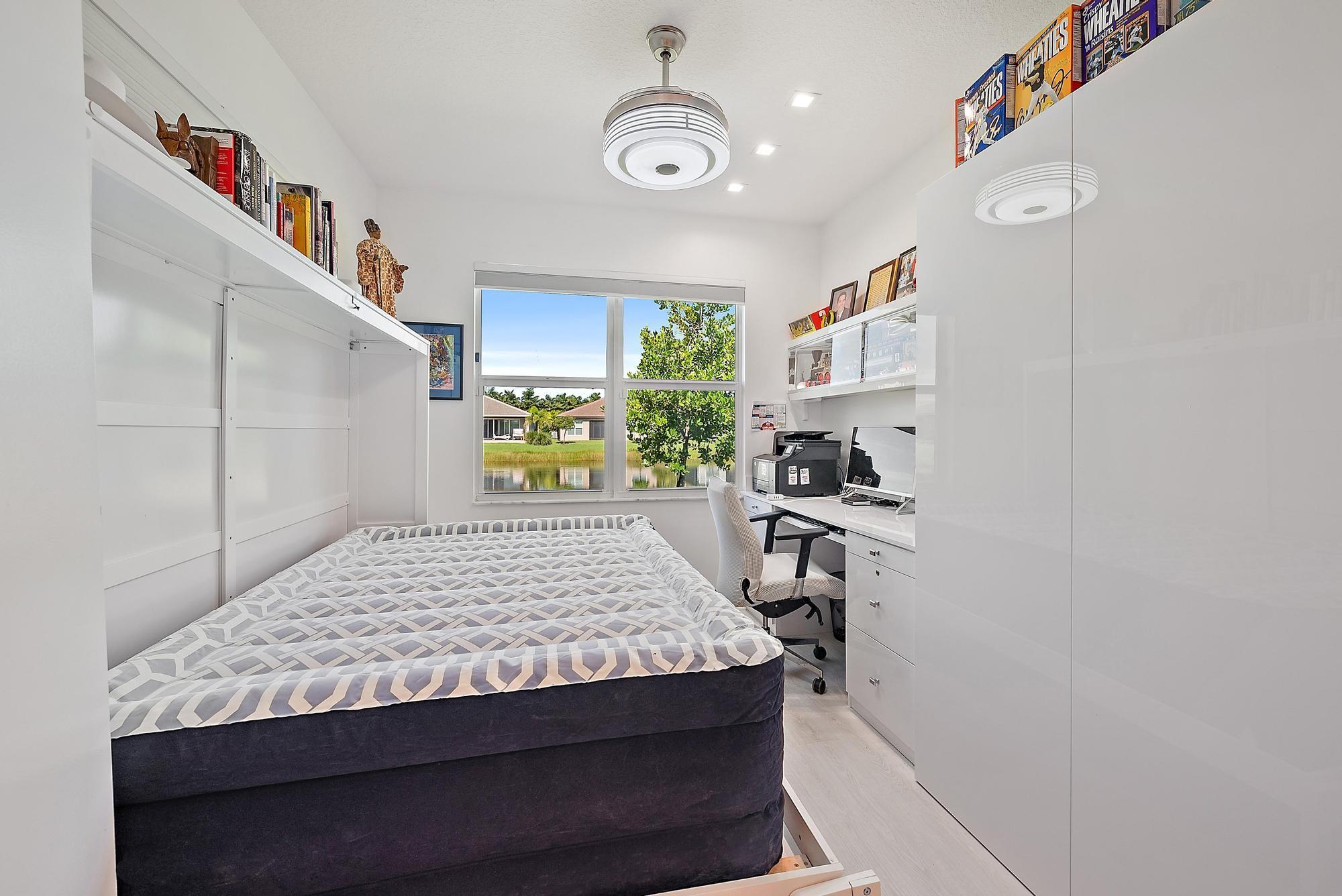 11816 SW Silverlake Falls Dr
