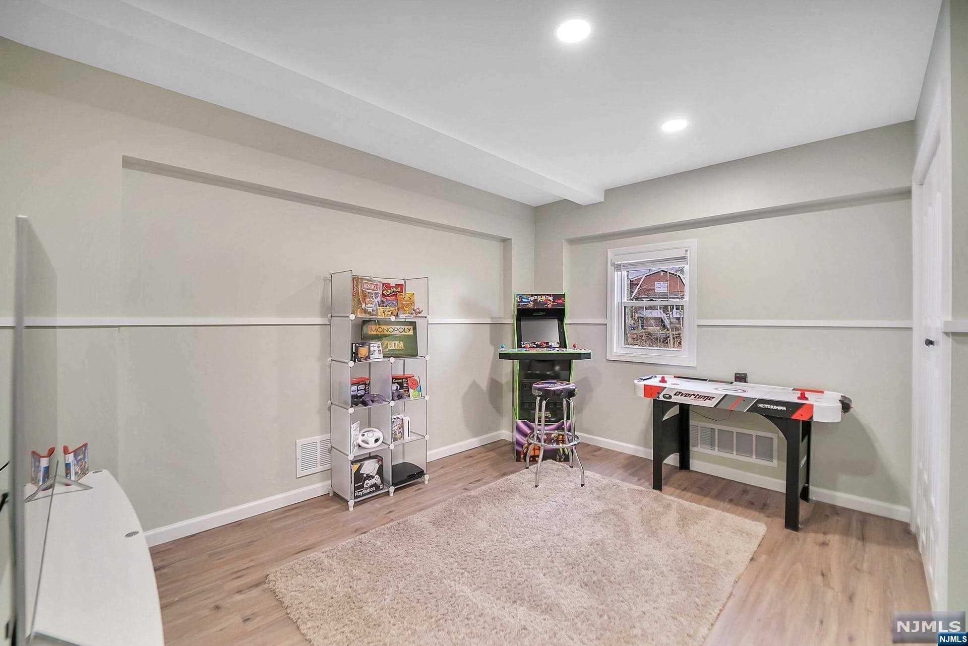 52 Beechwood Drive