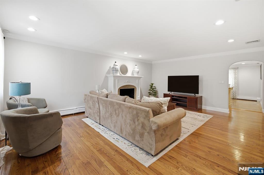 23 Trinity Place