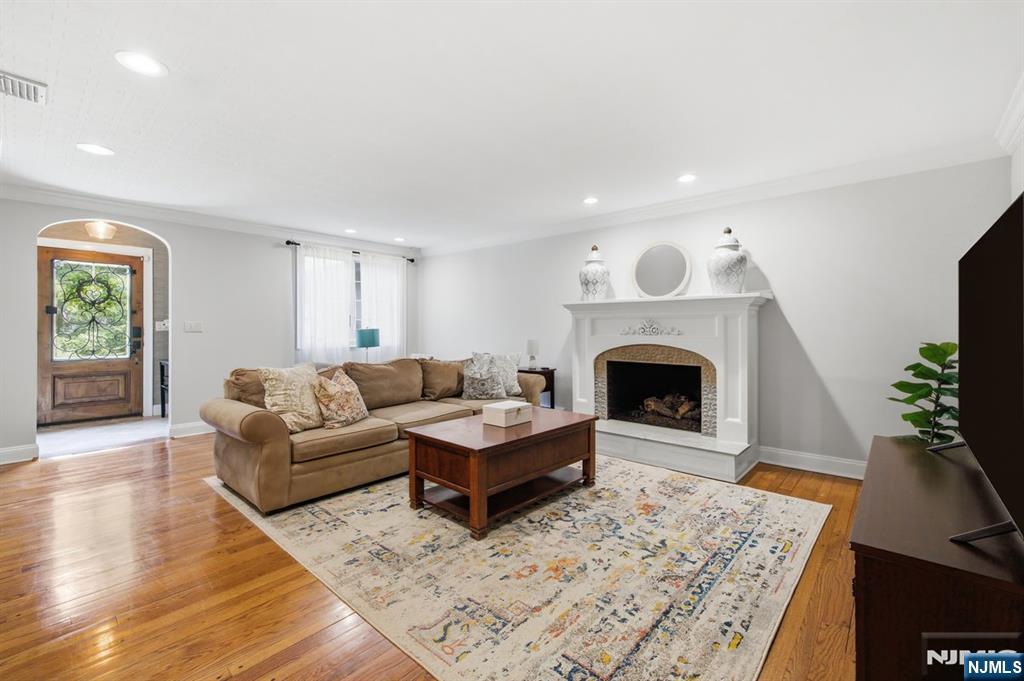 23 Trinity Place