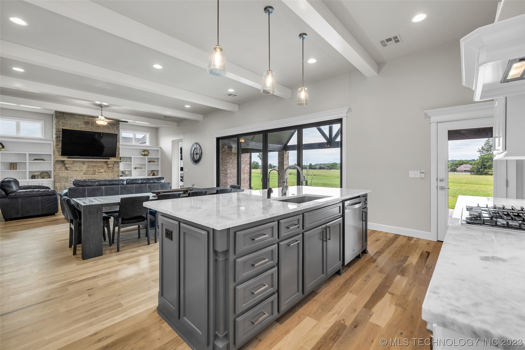 6738 S 309th East Avenue