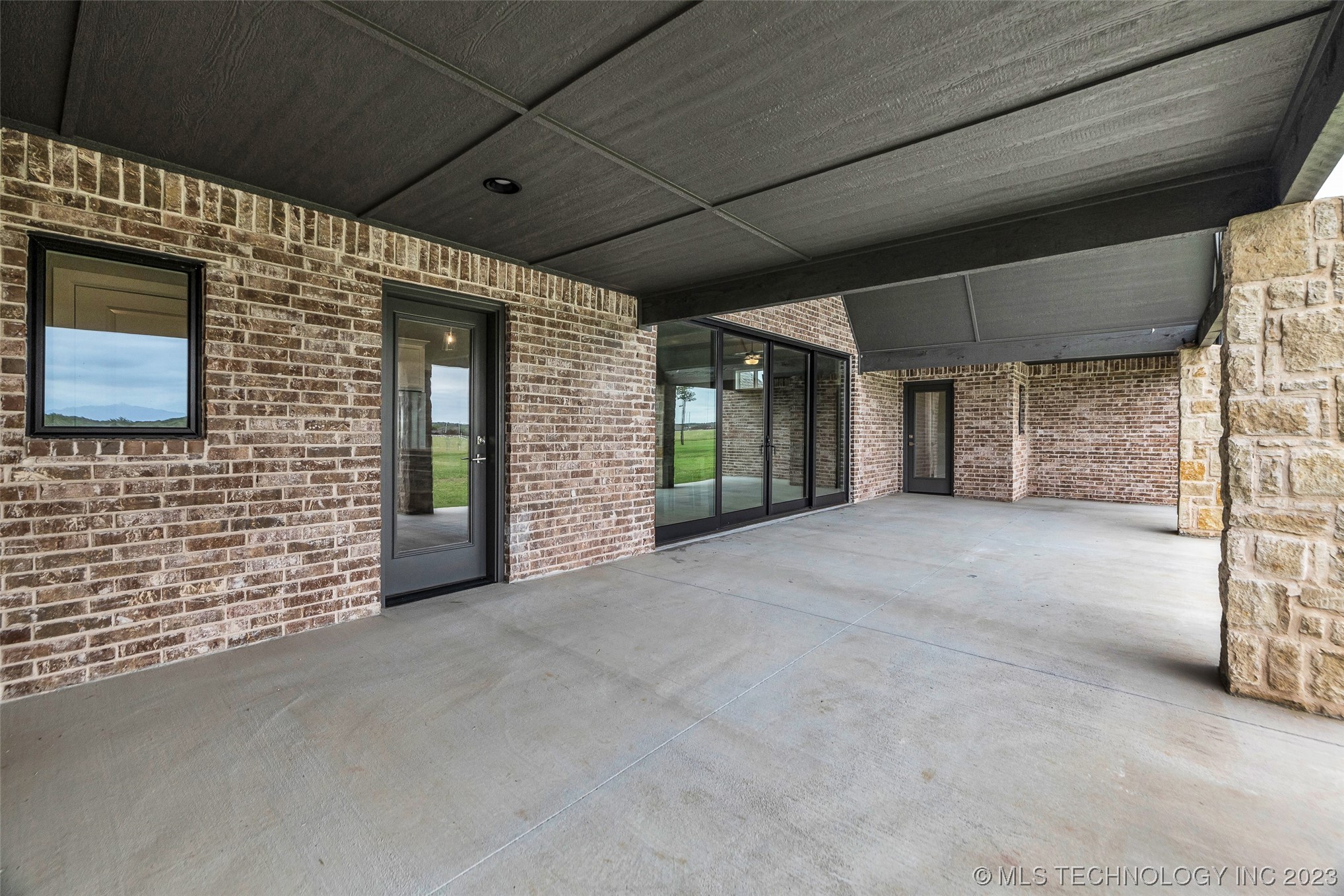 6738 S 309th East Avenue