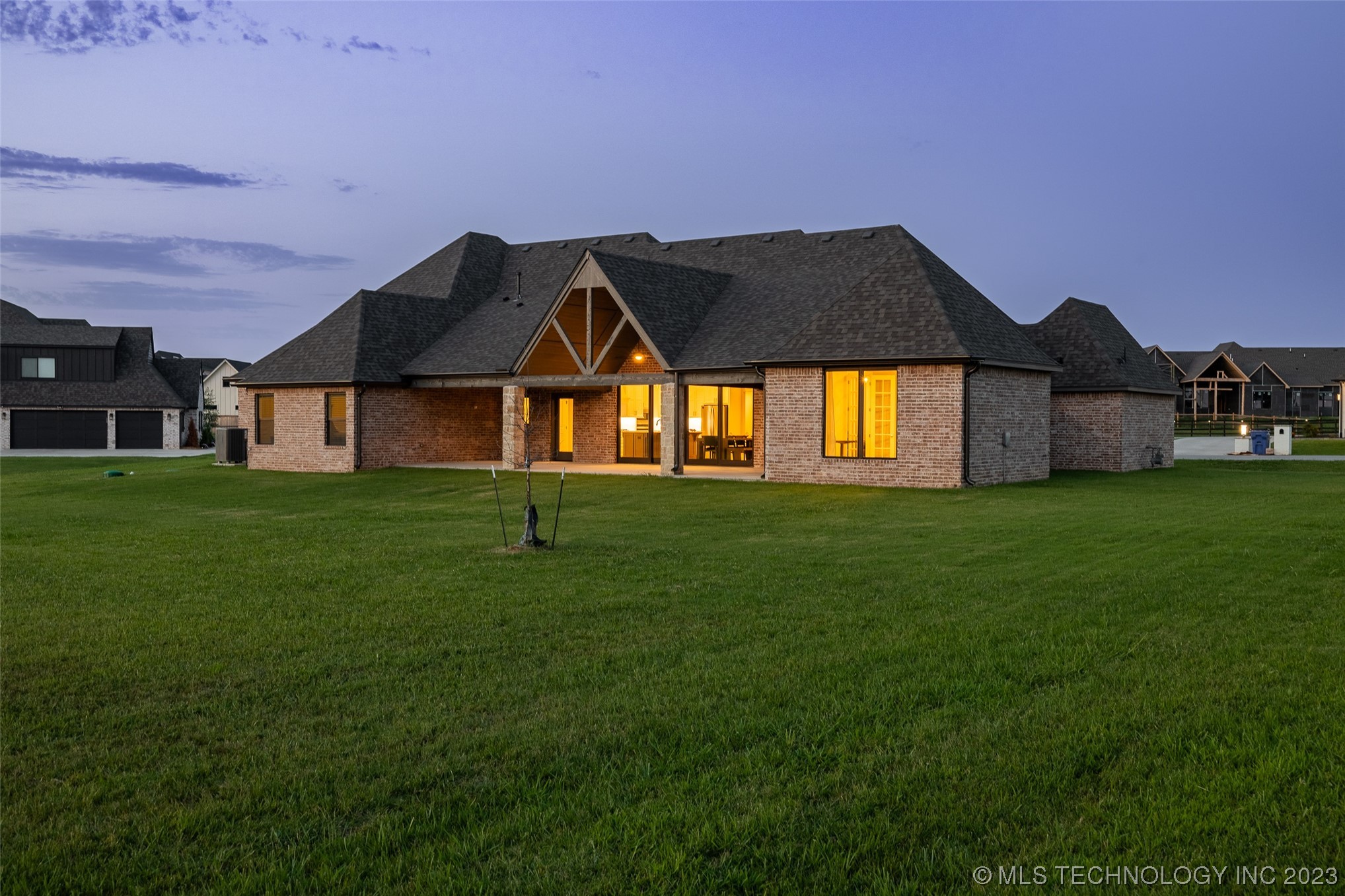 6738 S 309th East Avenue