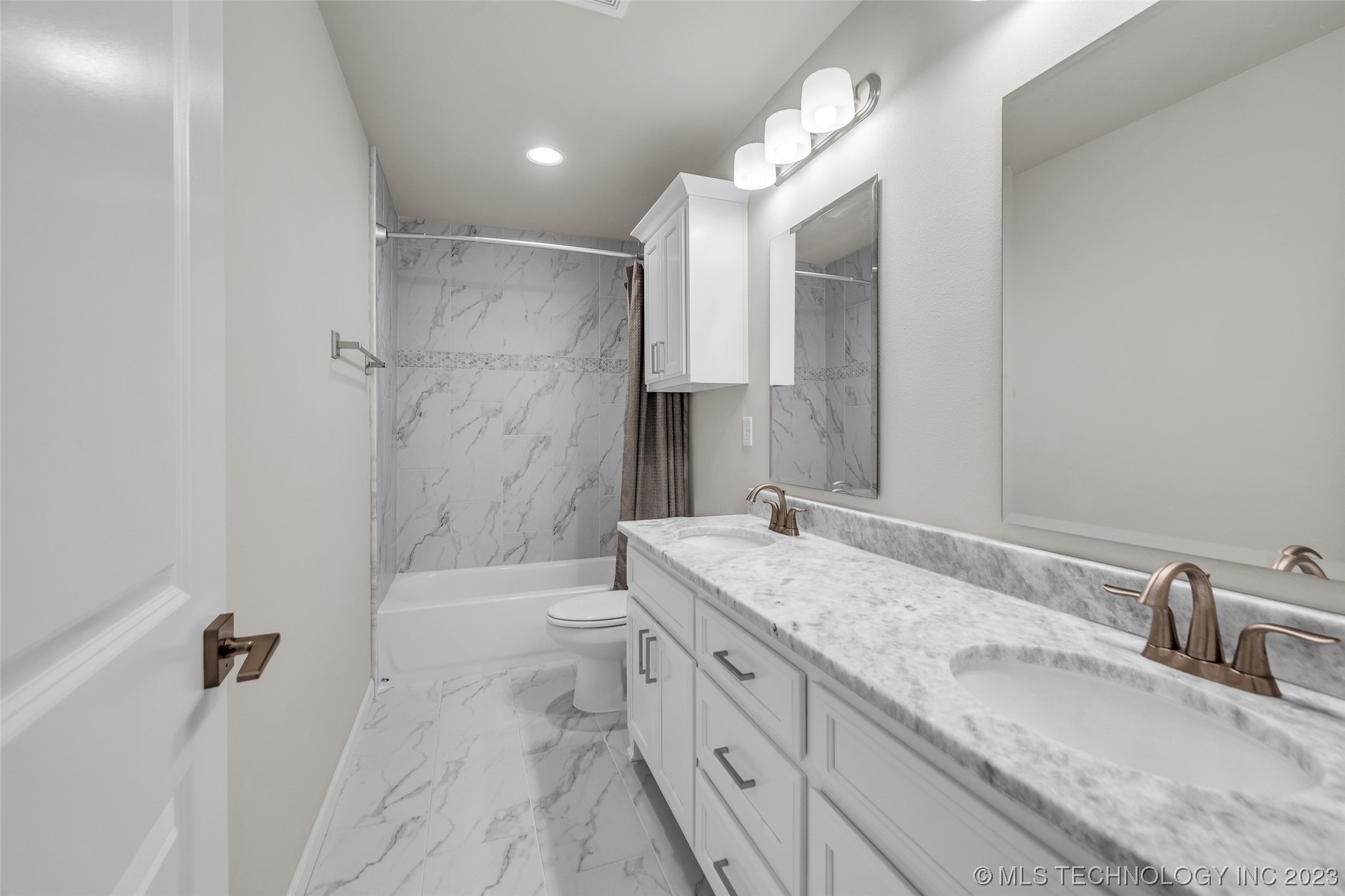 6738 S 309th East Avenue