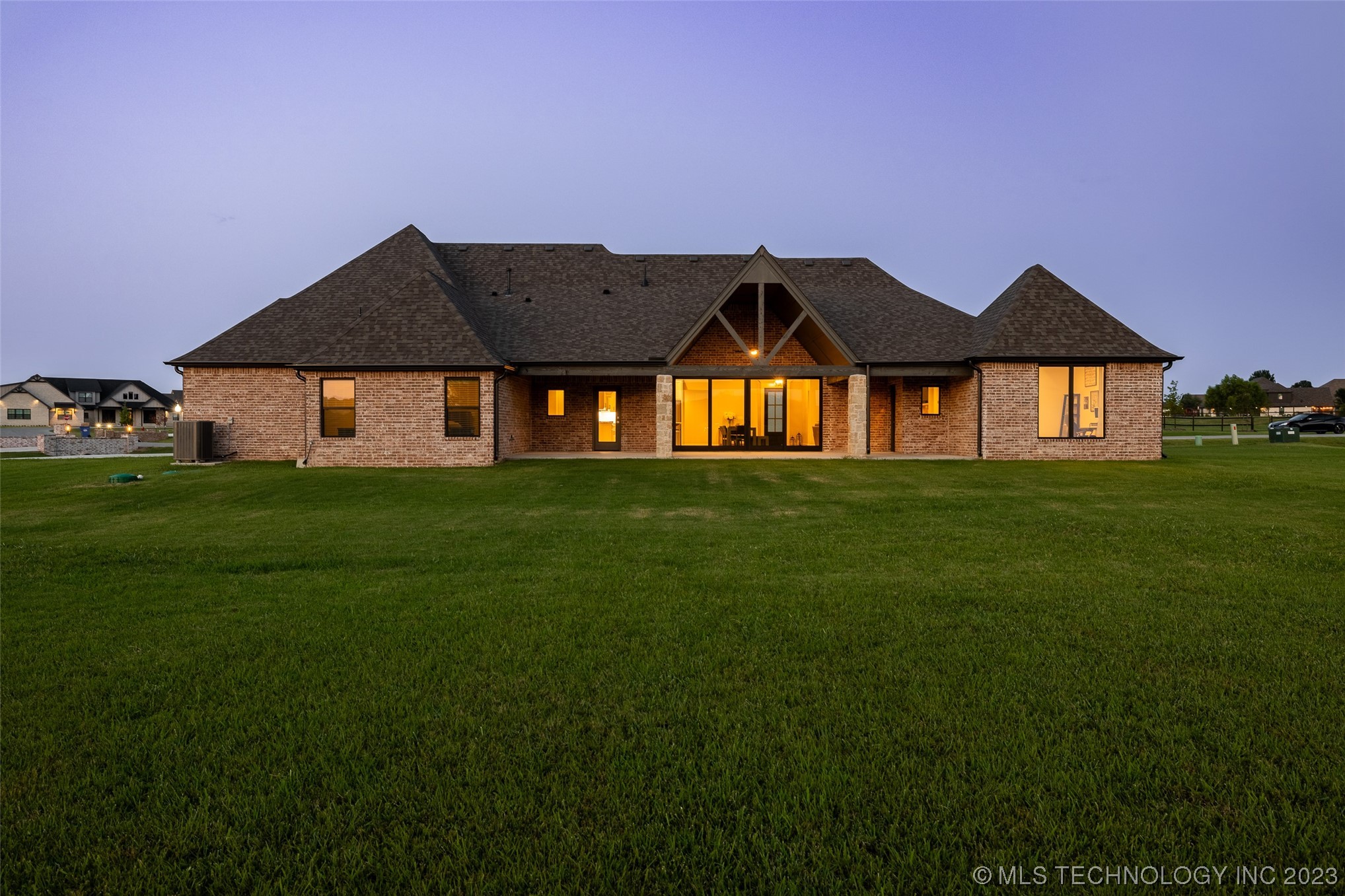 6738 S 309th East Avenue