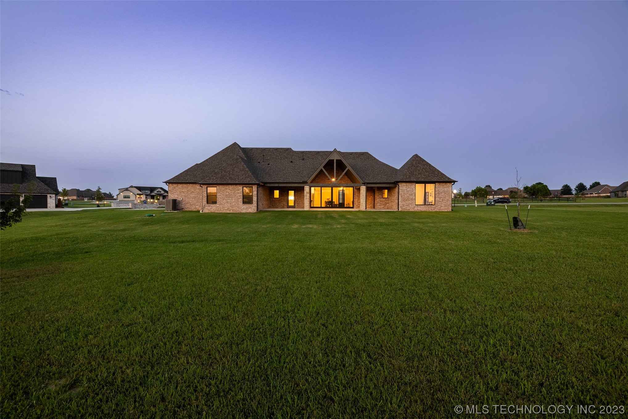 6738 S 309th East Avenue