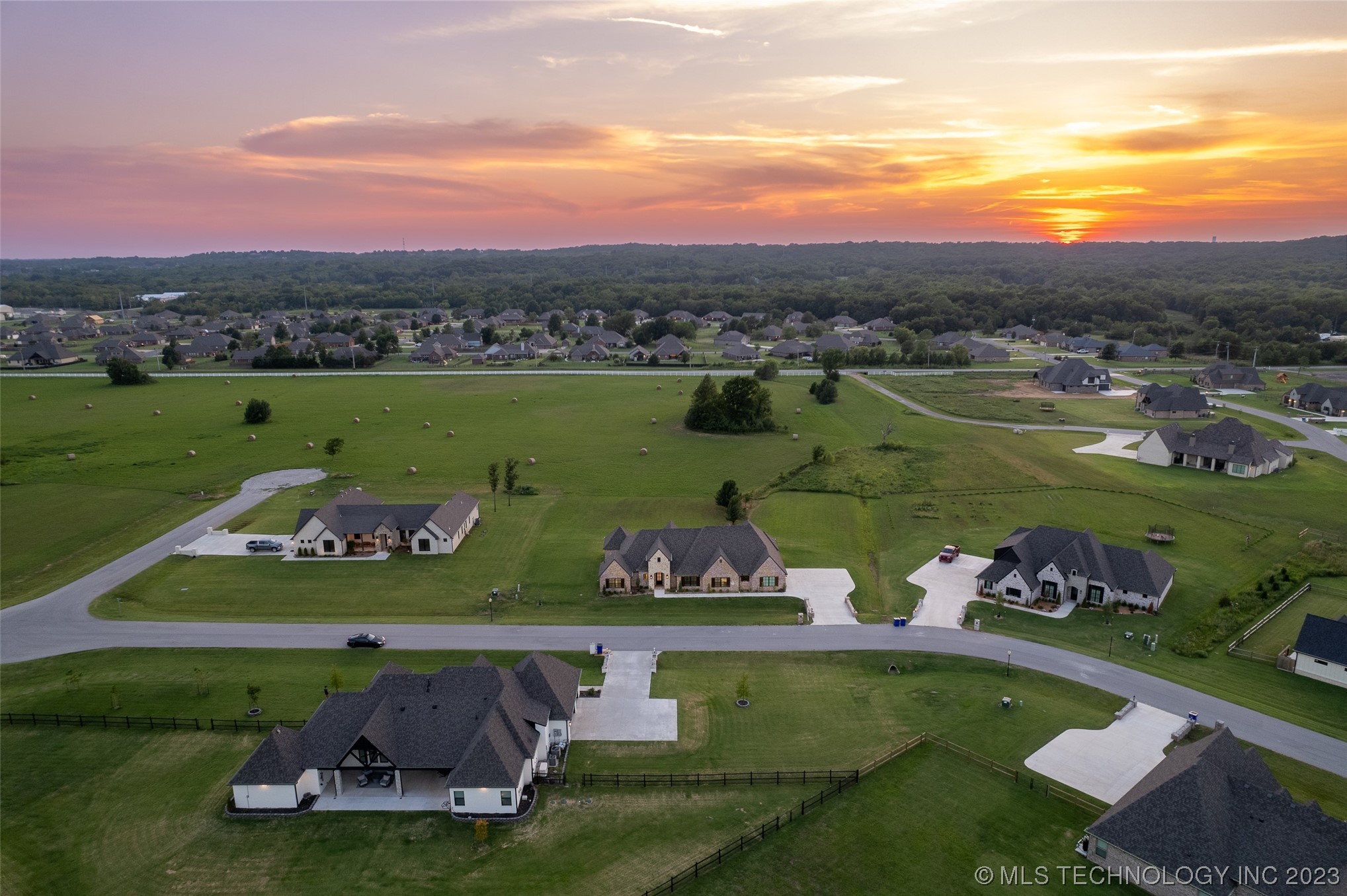 6738 S 309th East Avenue