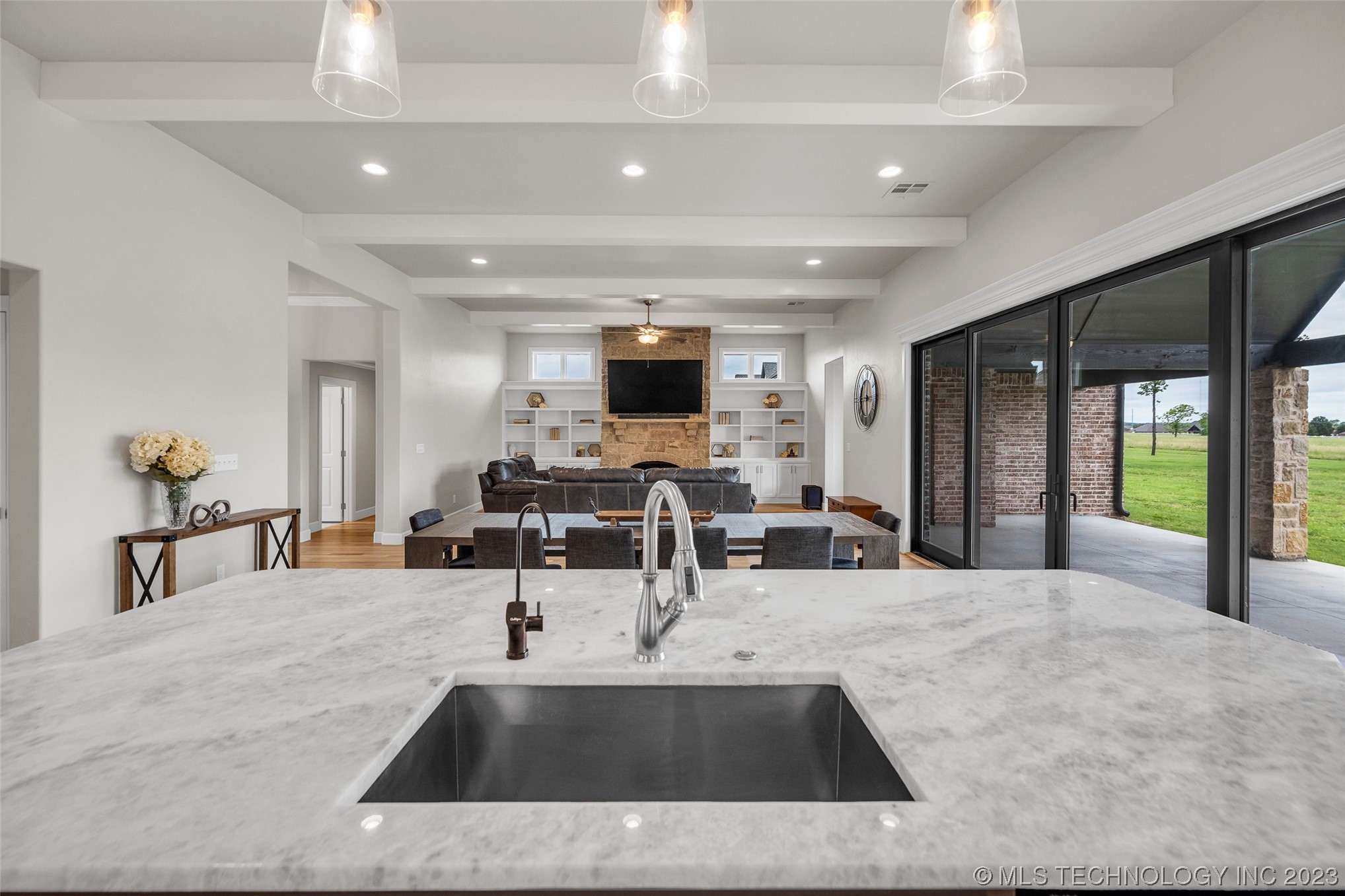 6738 S 309th East Avenue