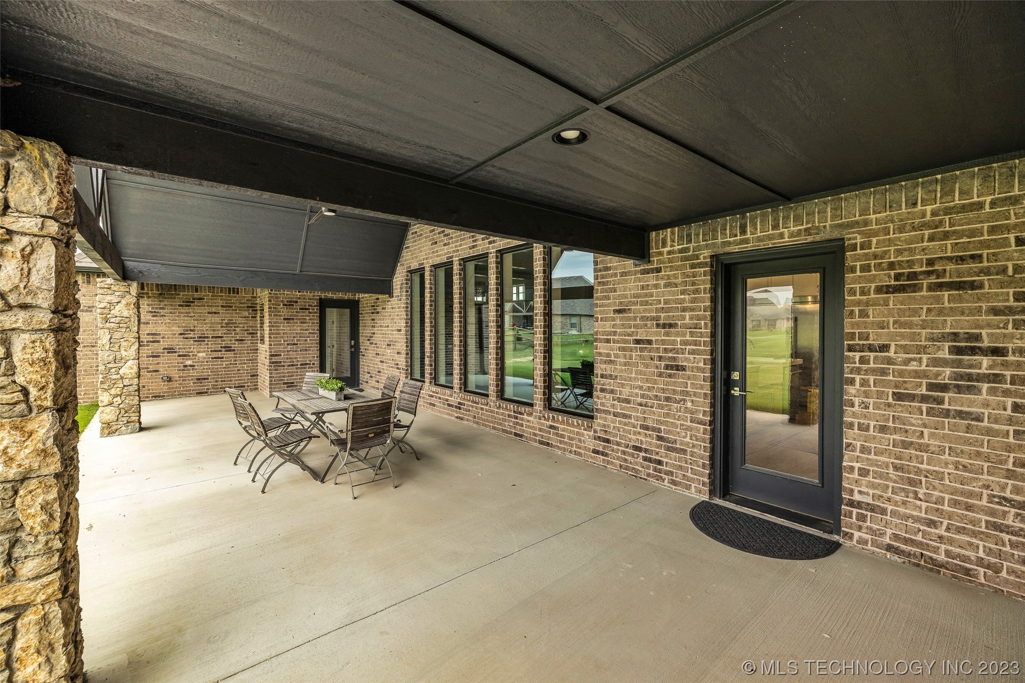 11408 S 215th East Avenue