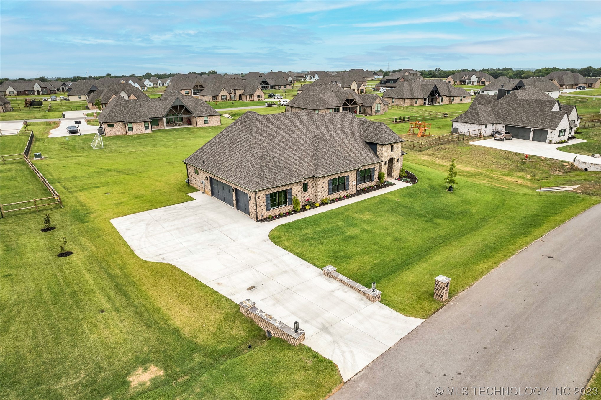 11408 S 215th East Avenue