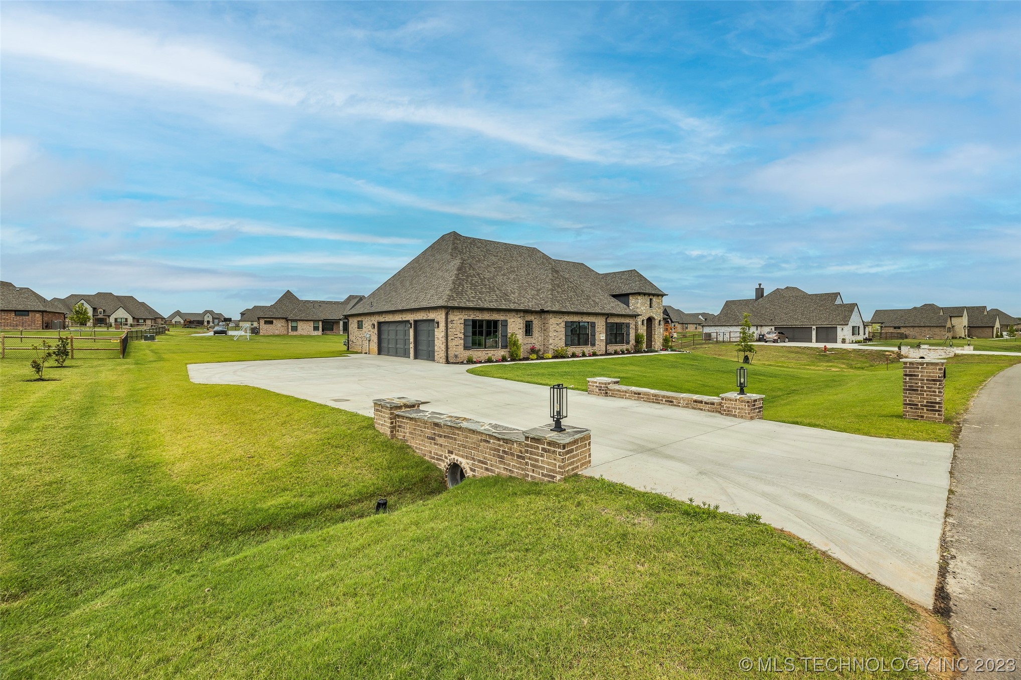 11408 S 215th East Avenue