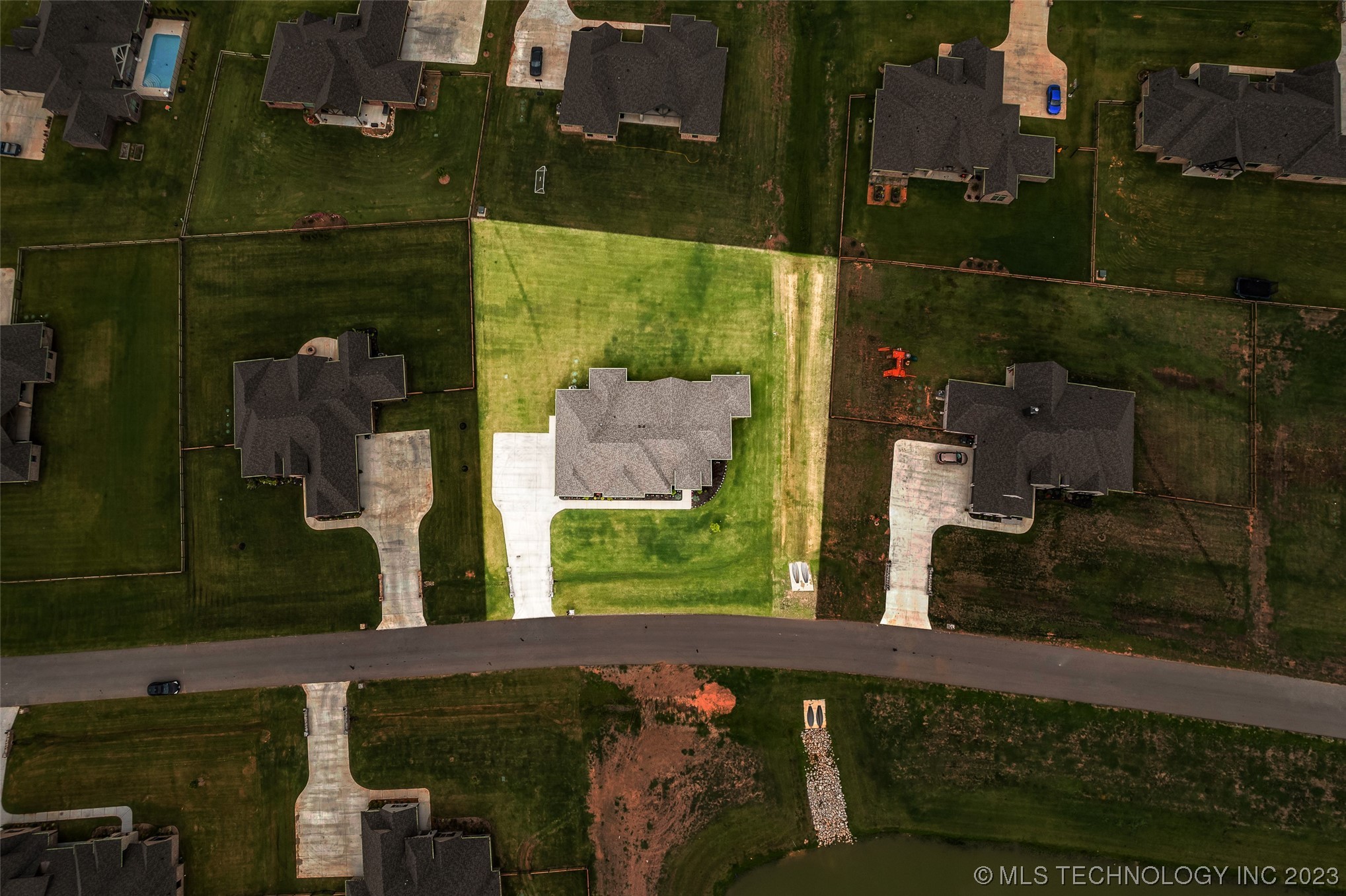 11408 S 215th East Avenue