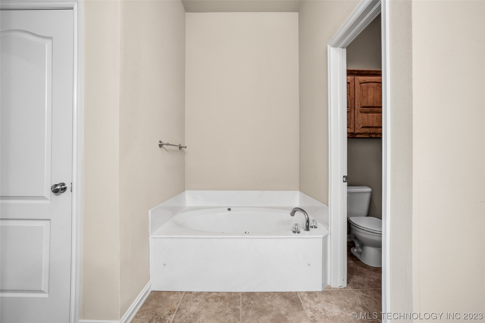 4901 S 190th East Avenue