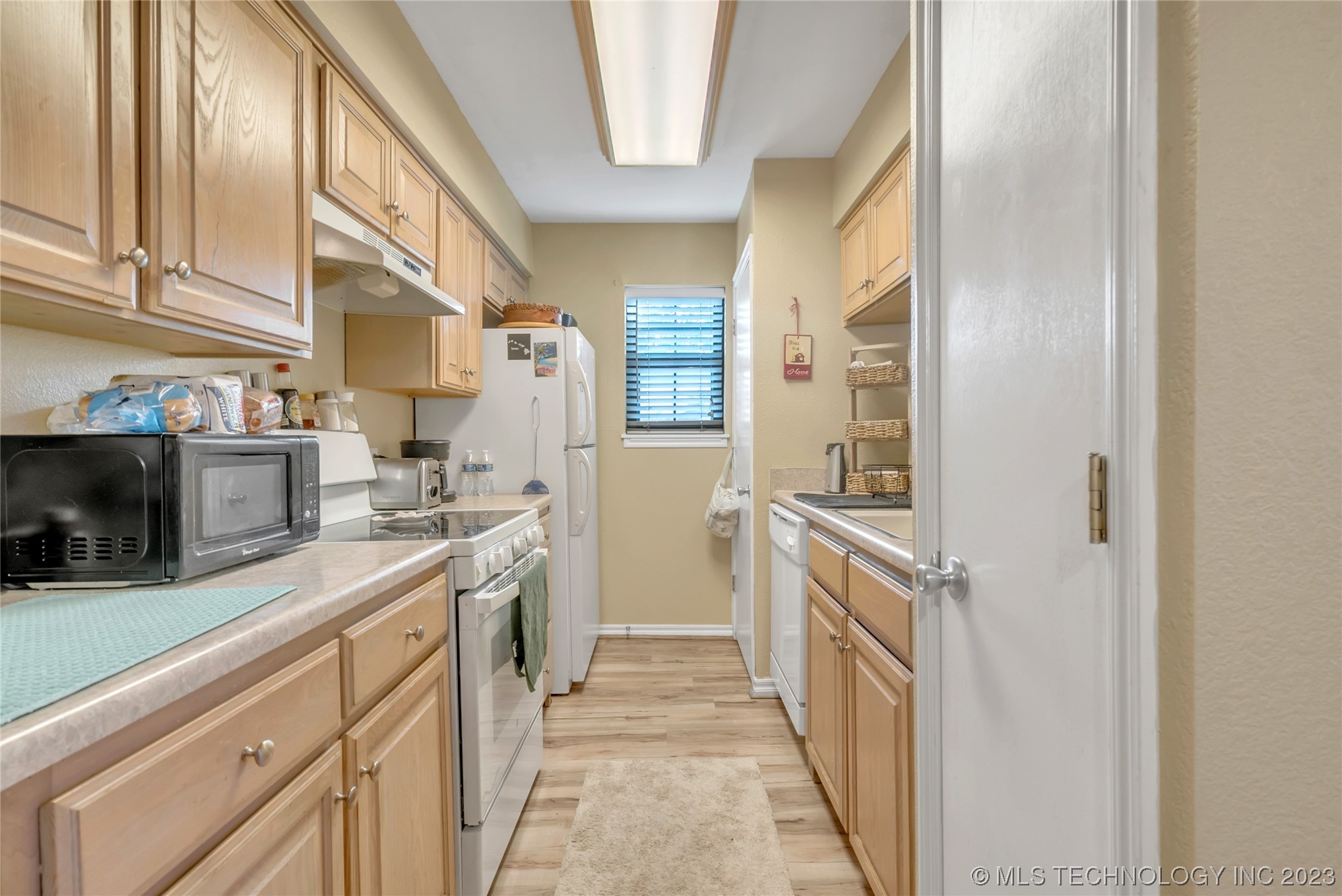 6384 S 80th East Avenue E 32G