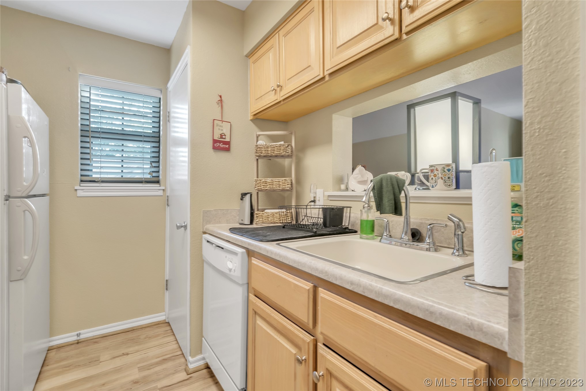 6384 S 80th East Avenue E 32G