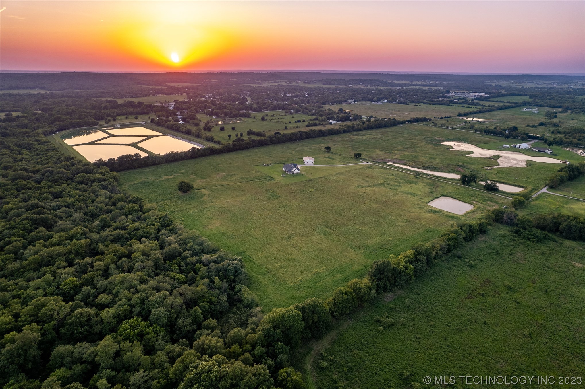 4550 W 201st Street S