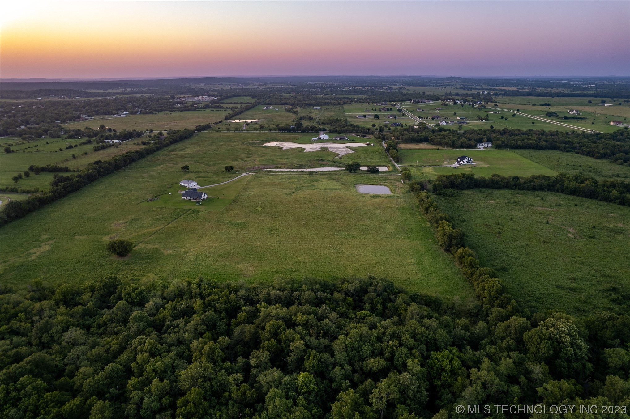 4550 W 201st Street S