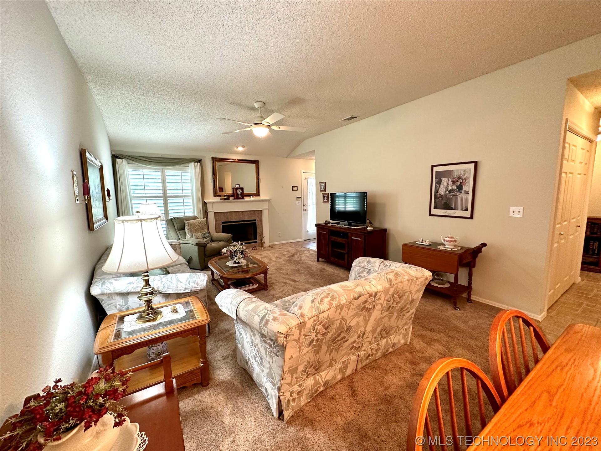 8322 S 84th Avenue E