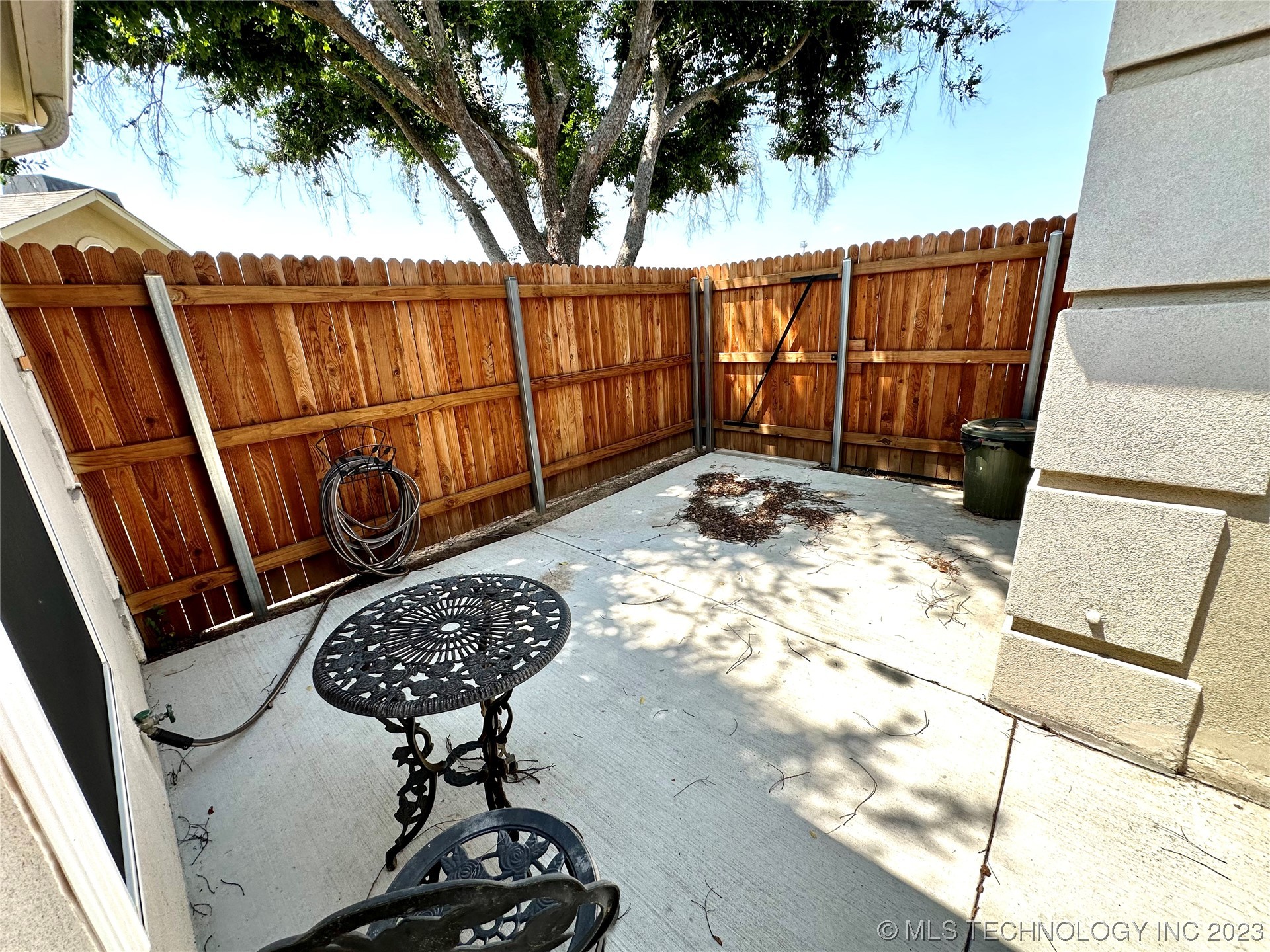 8322 S 84th Avenue E