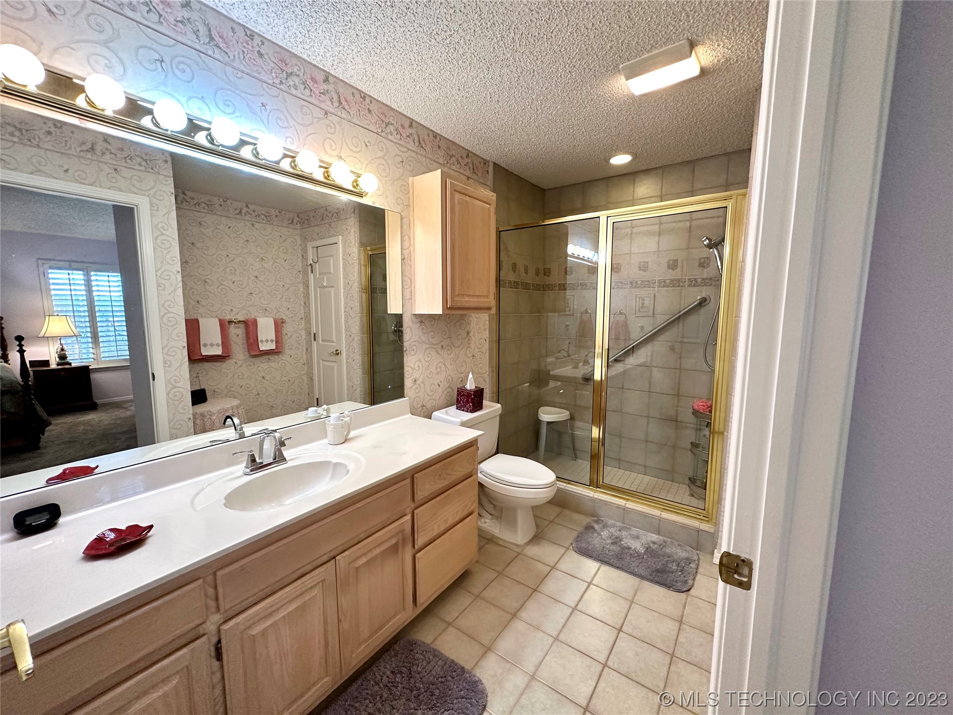 8322 S 84th Avenue E