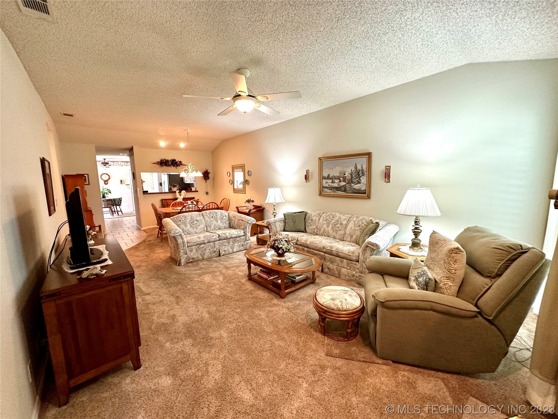 8322 S 84th Avenue E