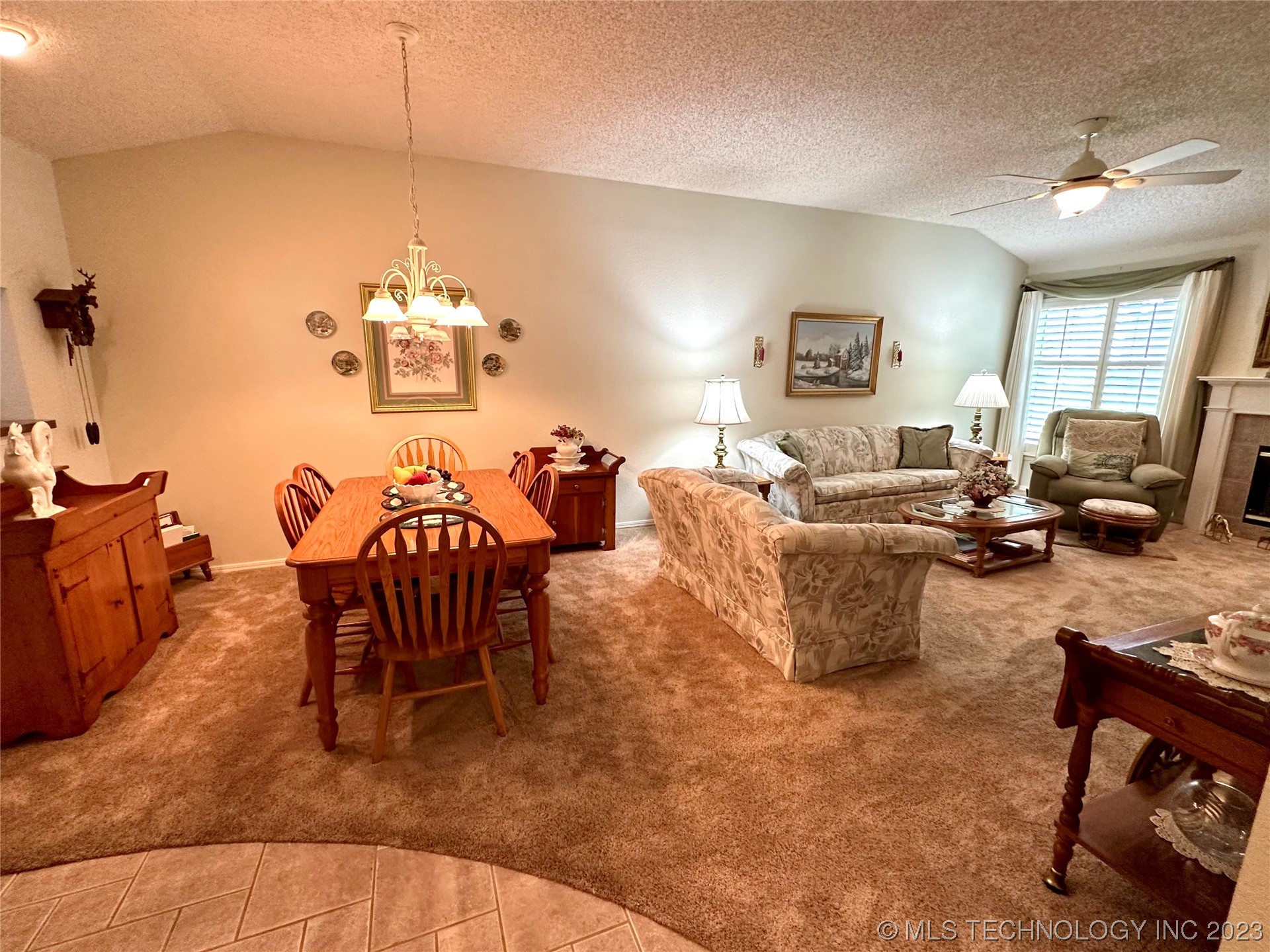 8322 S 84th Avenue E