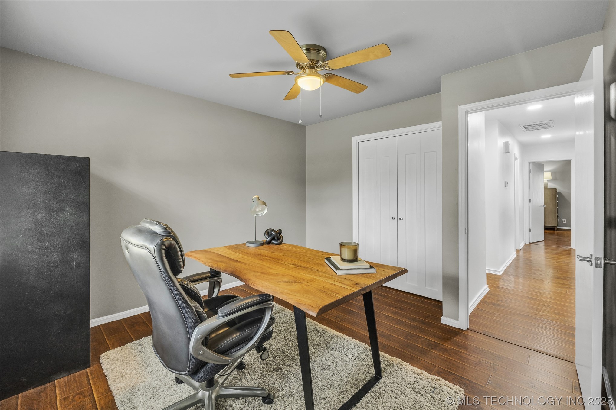 9797 S Lakewood Avenue