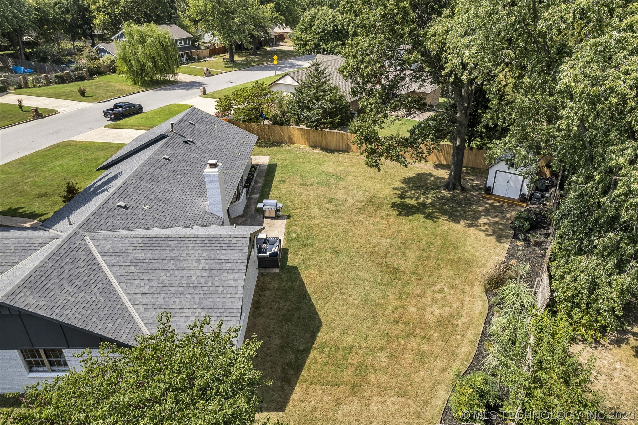 9797 S Lakewood Avenue