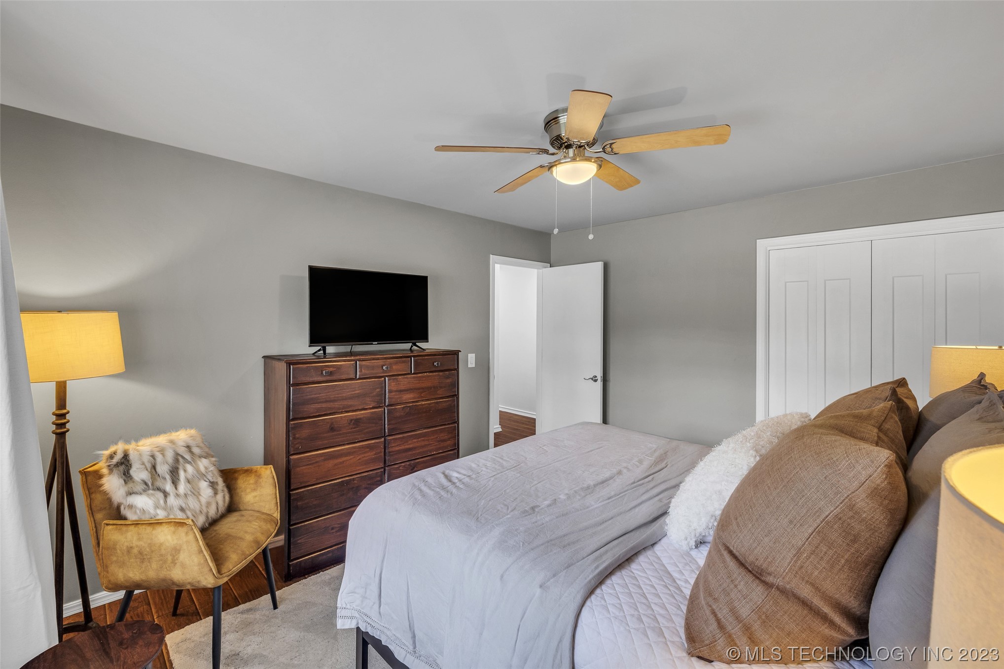 9797 S Lakewood Avenue