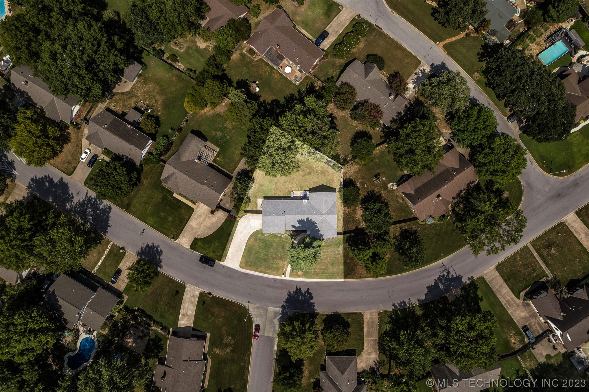 9797 S Lakewood Avenue