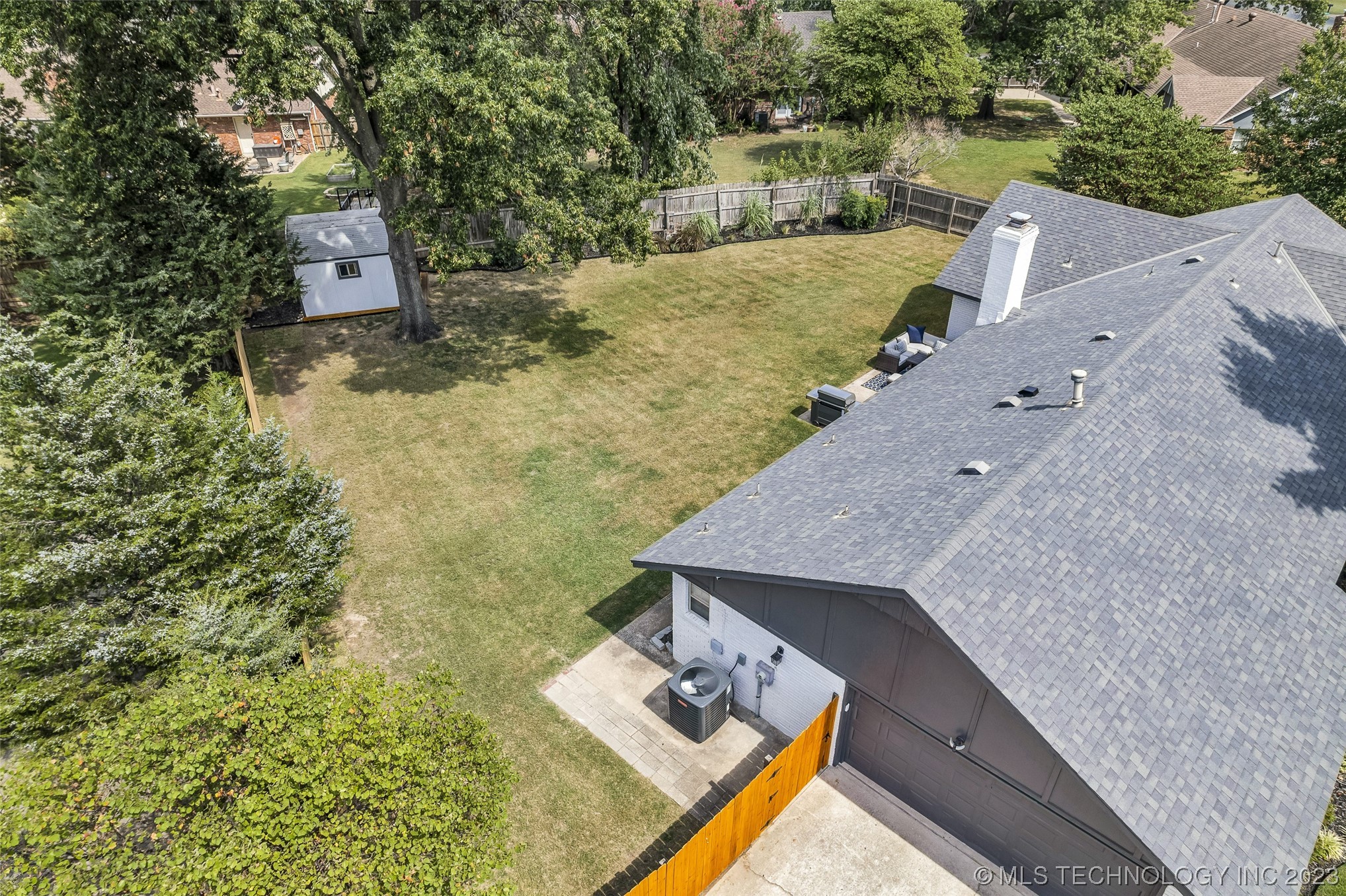 9797 S Lakewood Avenue