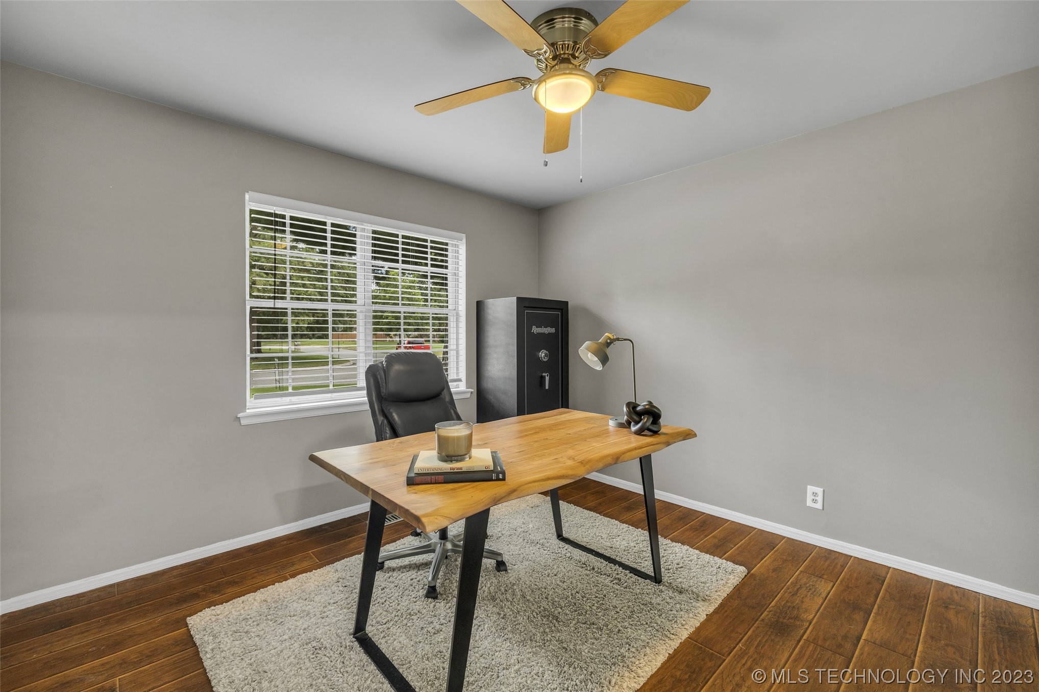 9797 S Lakewood Avenue