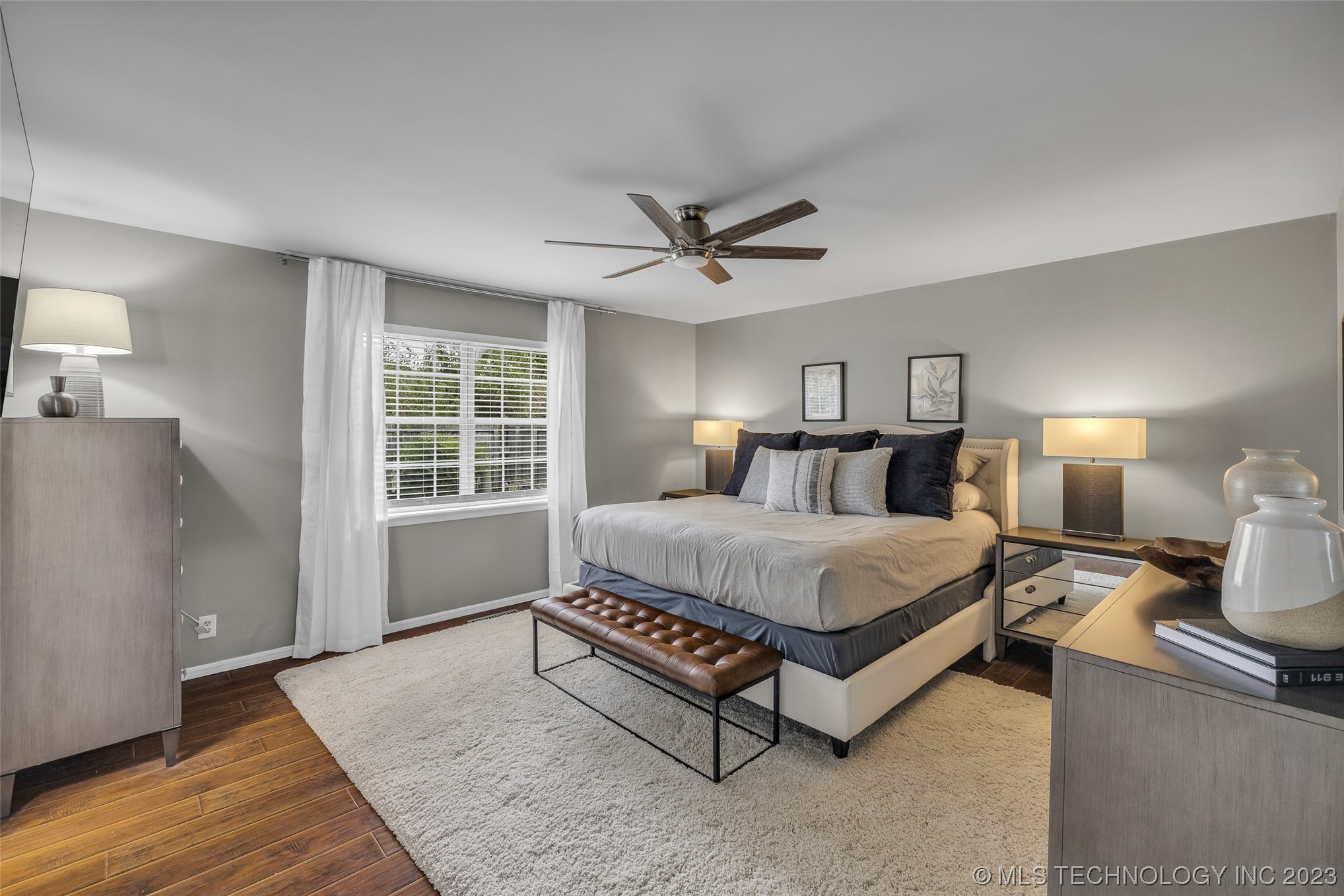 9797 S Lakewood Avenue