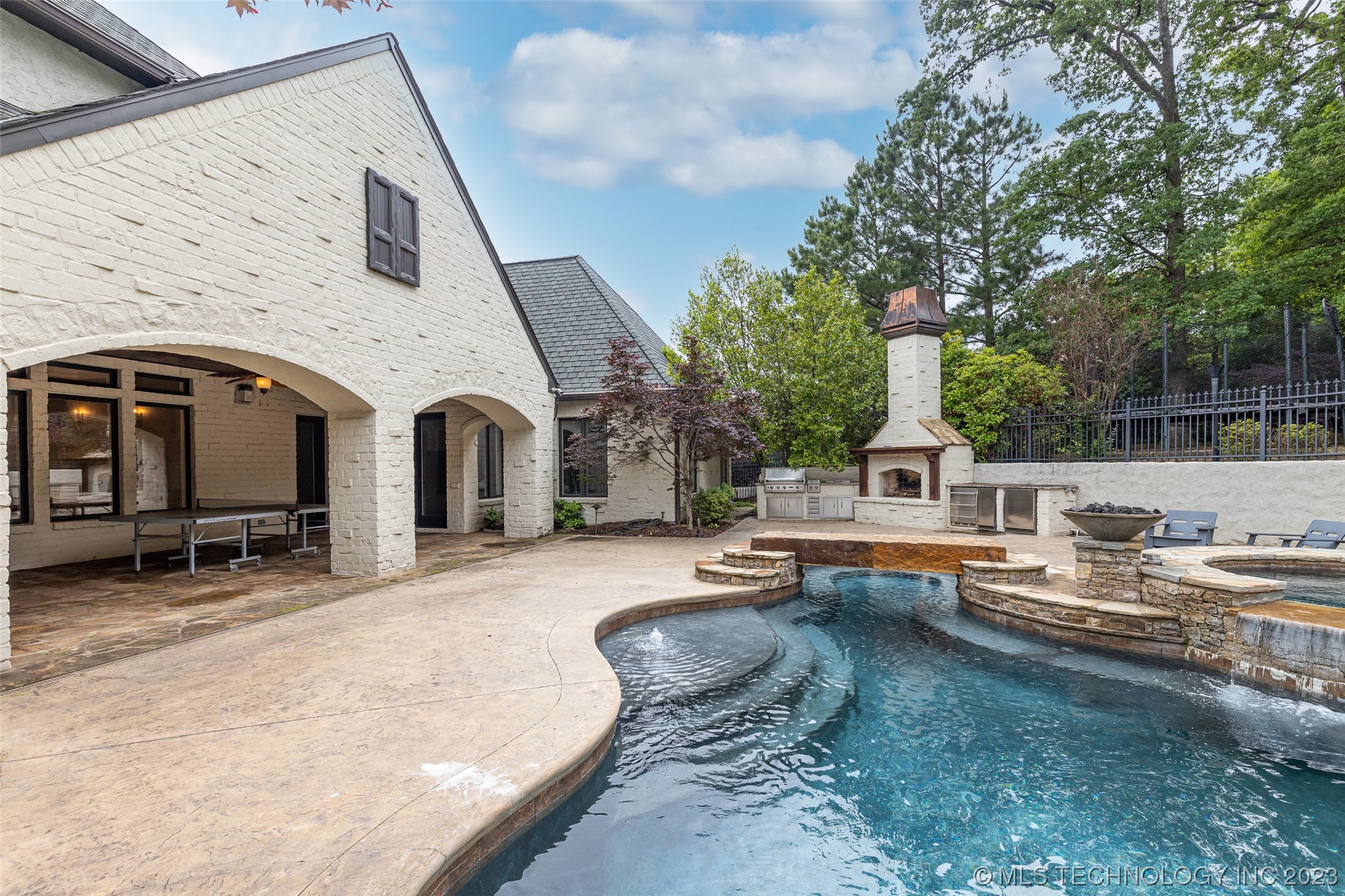 6709 E 109th Street S