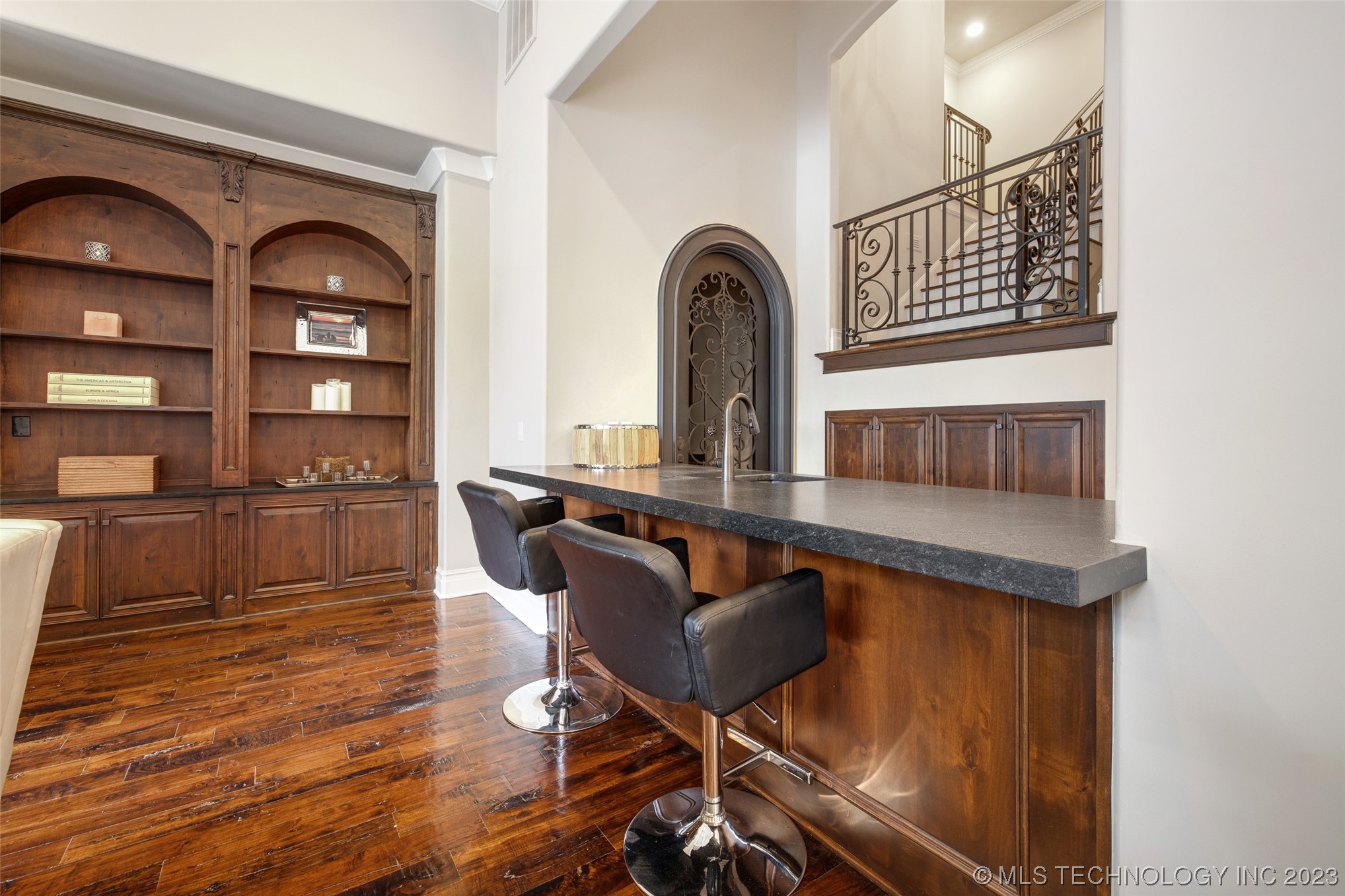 6709 E 109th Street S