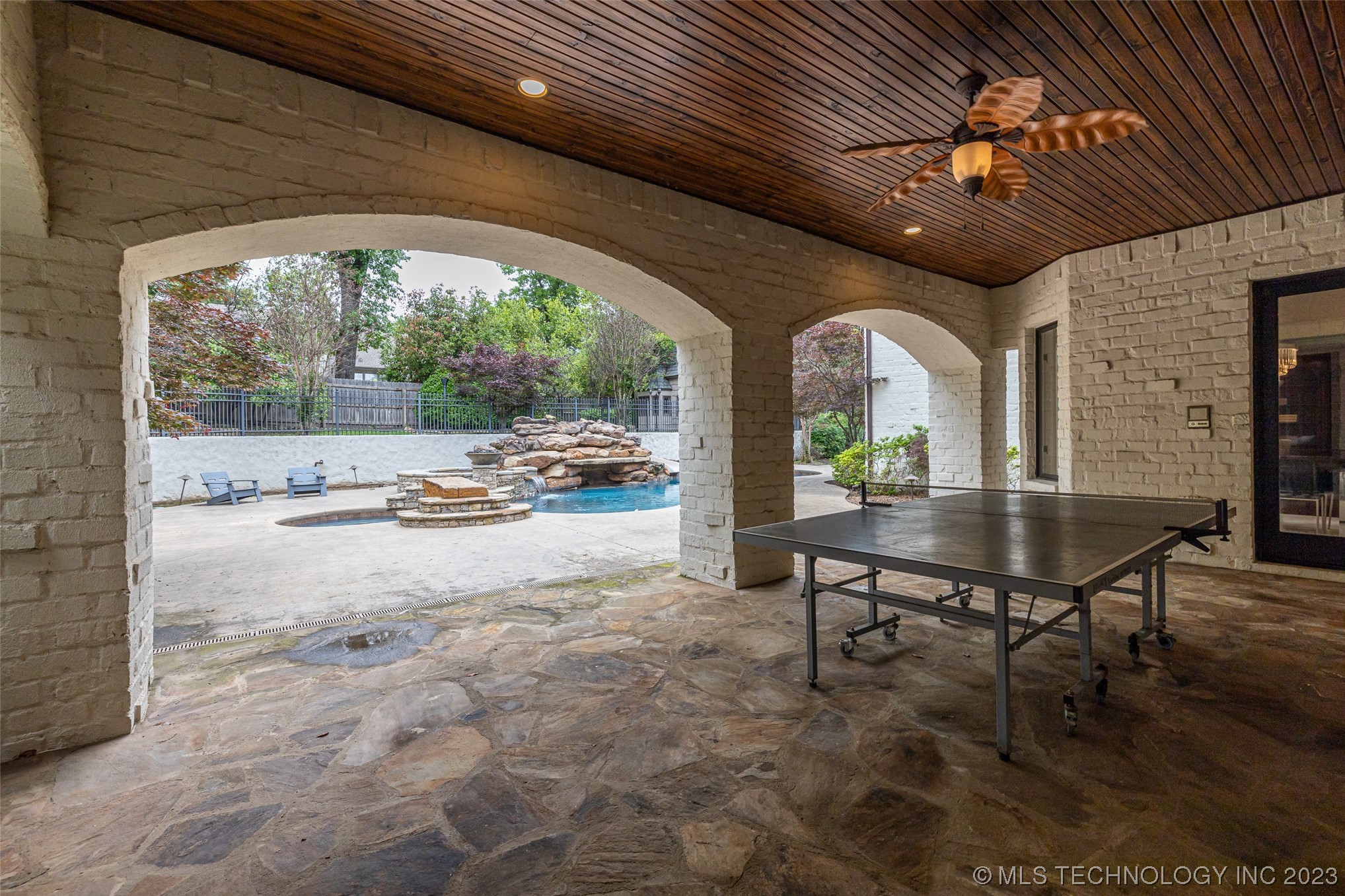 6709 E 109th Street S