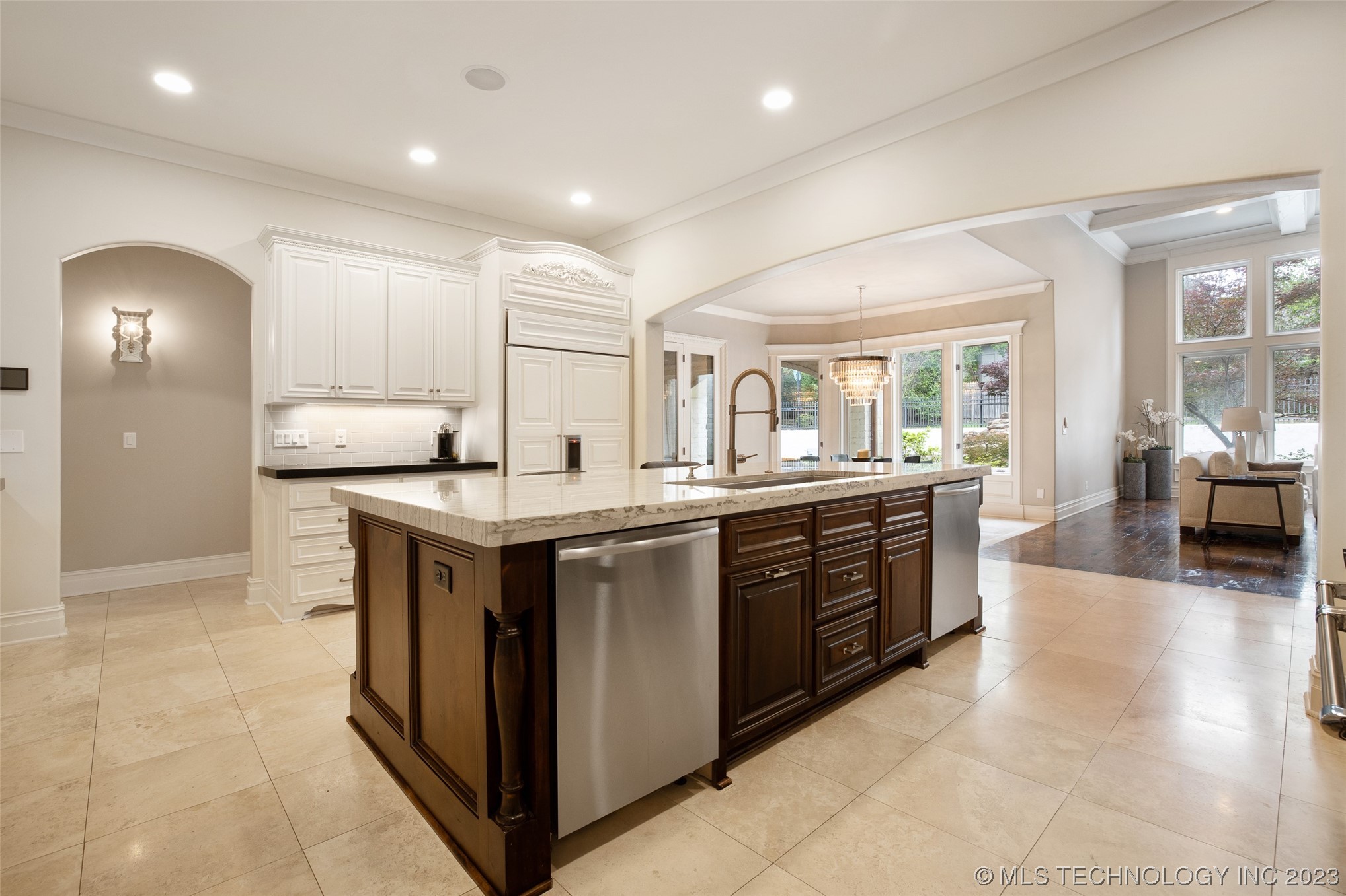 6709 E 109th Street S