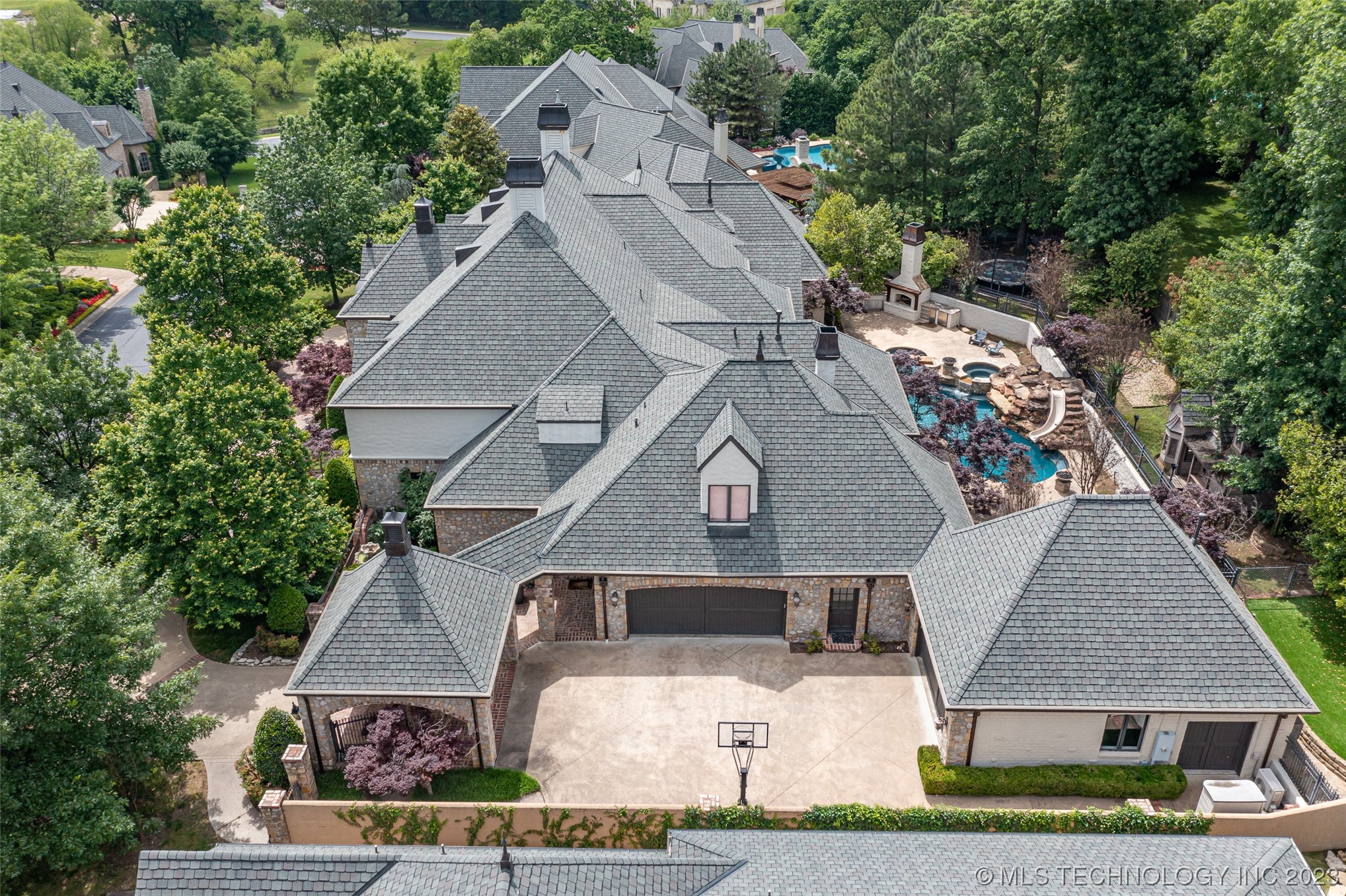 6709 E 109th Street S