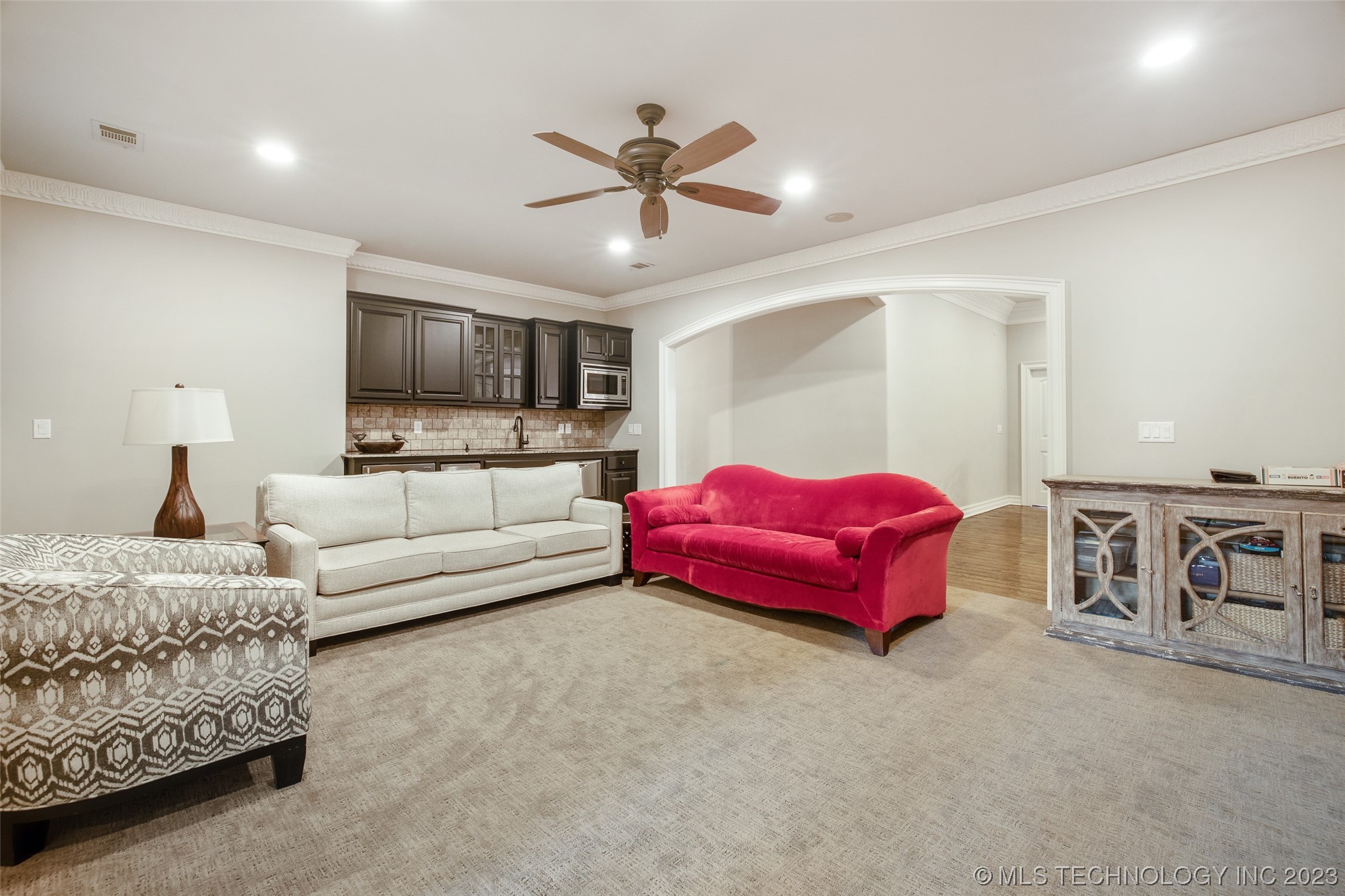 6709 E 109th Street S