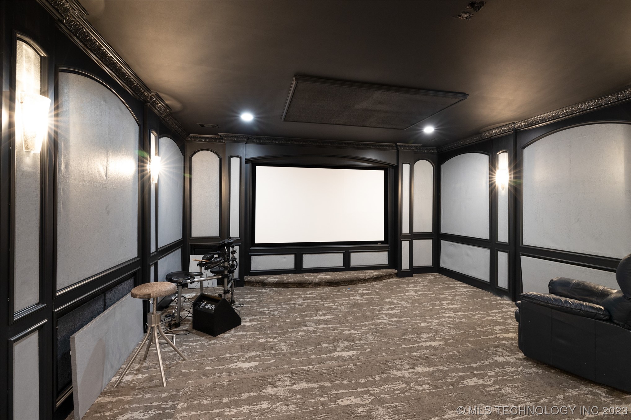 6709 E 109th Street S