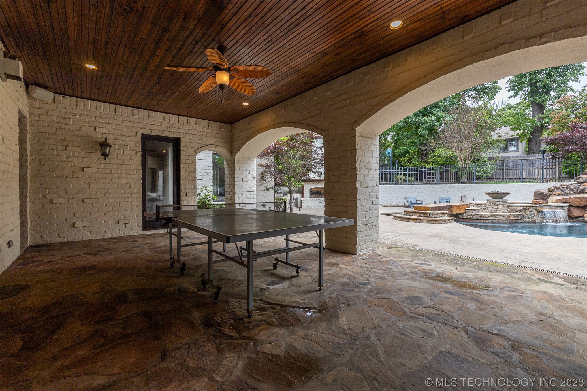 6709 E 109th Street S