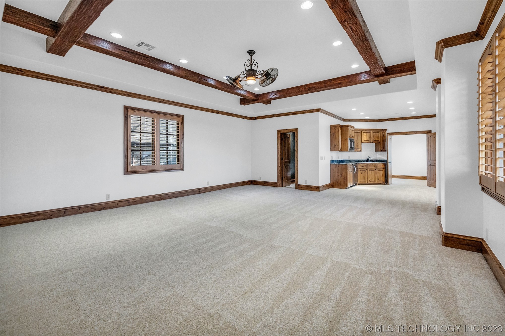 11905 S Kingston Avenue