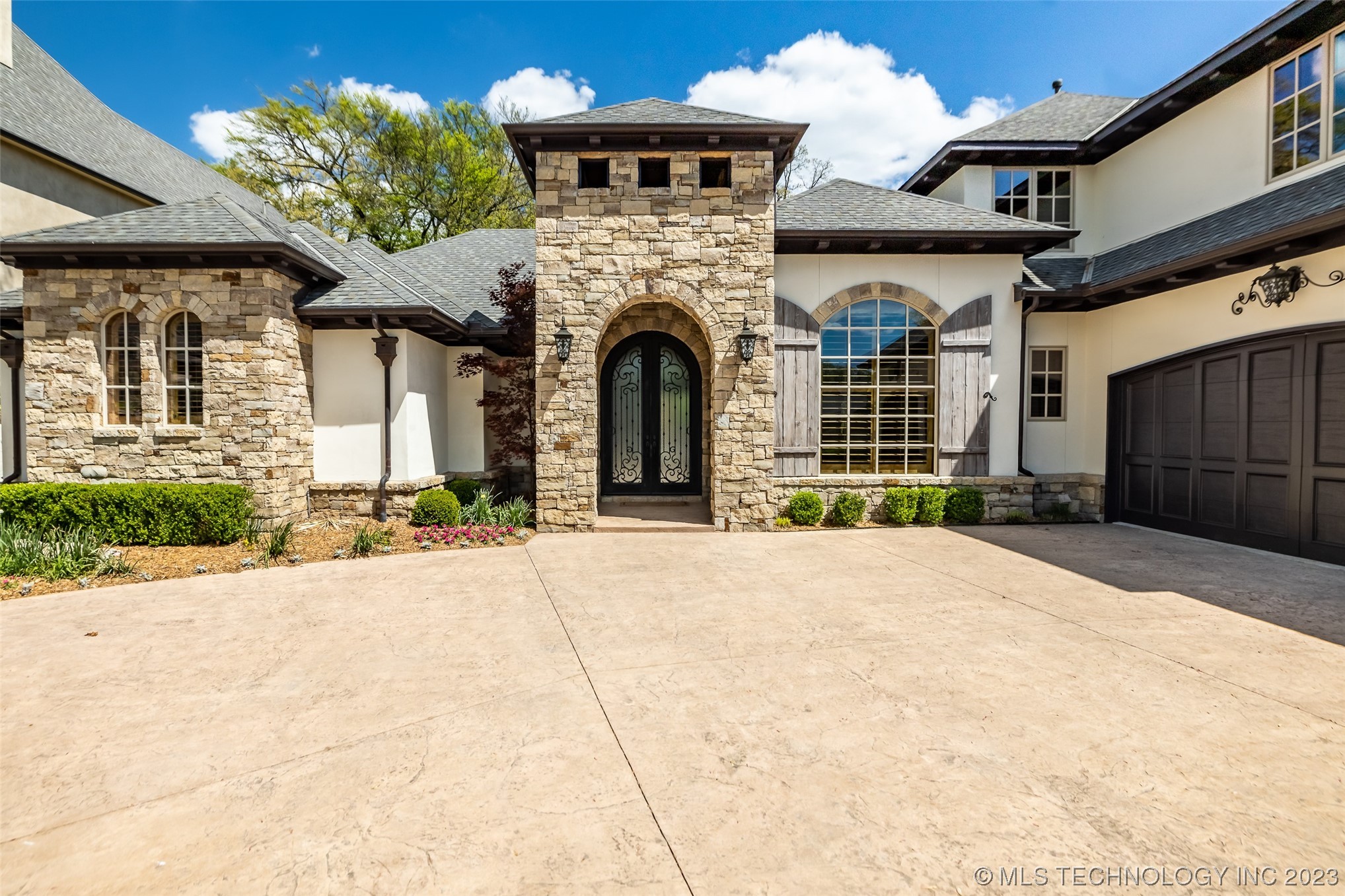 11905 S Kingston Avenue