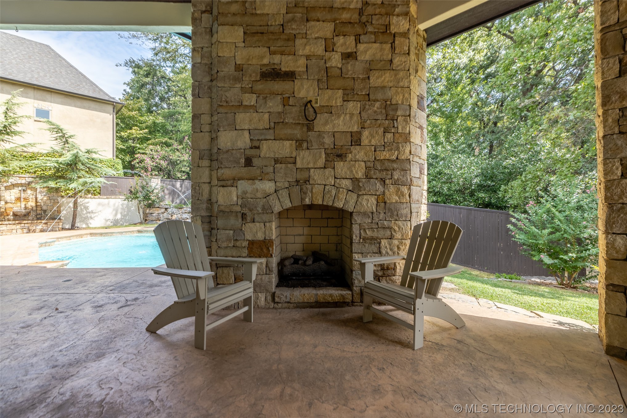 11905 S Kingston Avenue