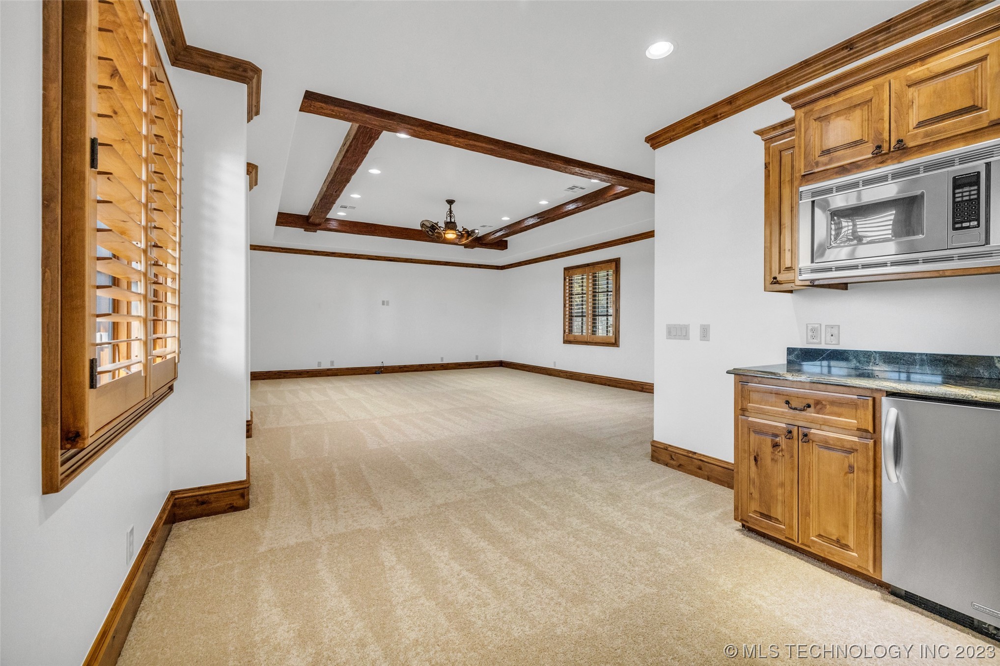 11905 S Kingston Avenue