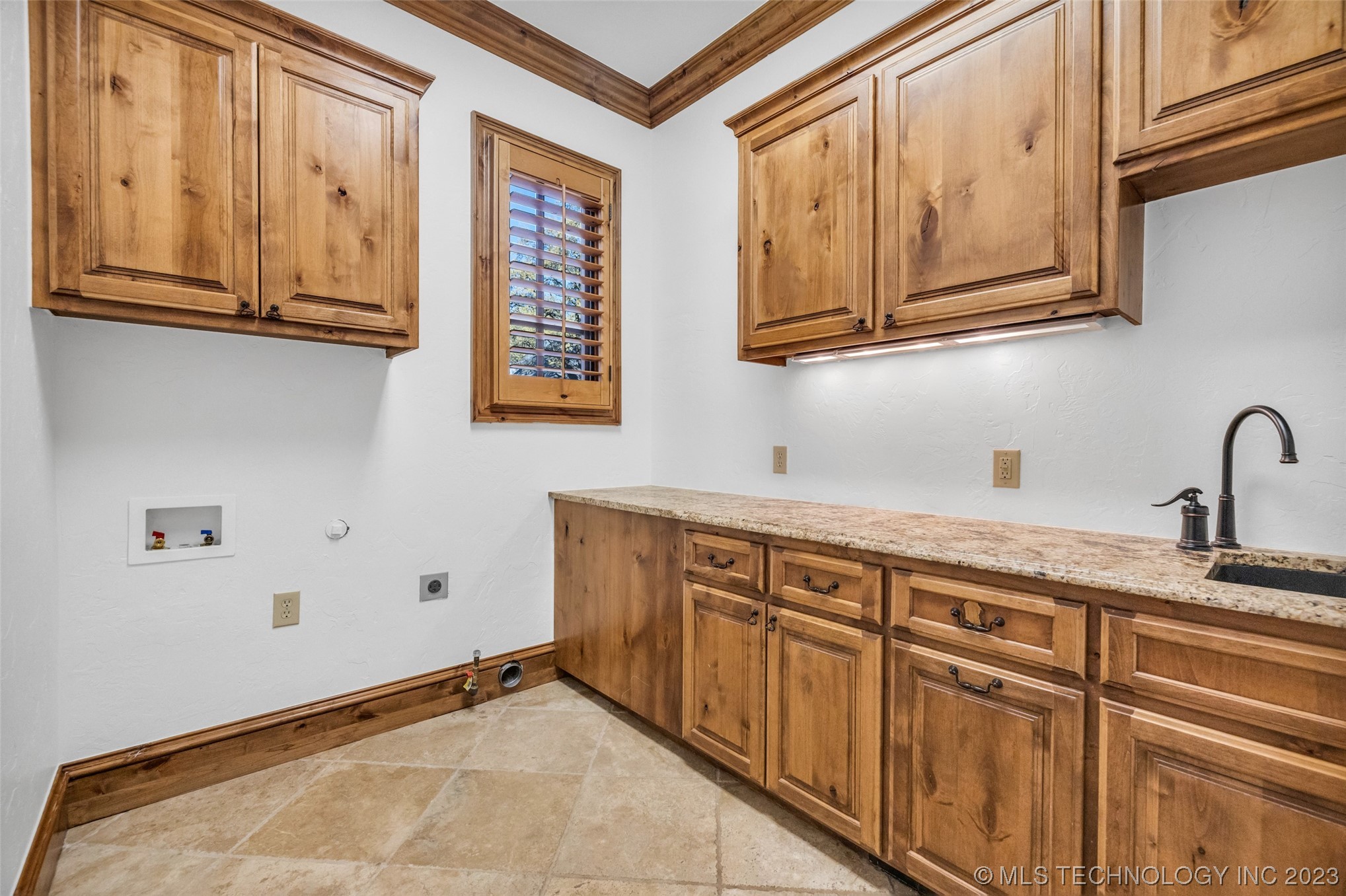 11905 S Kingston Avenue