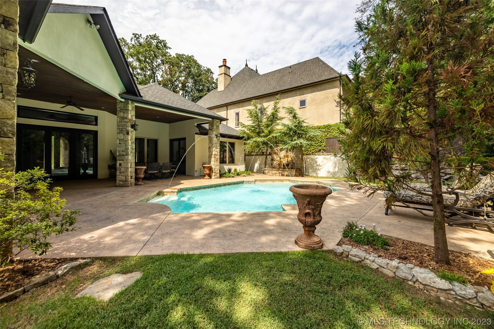 11905 S Kingston Avenue