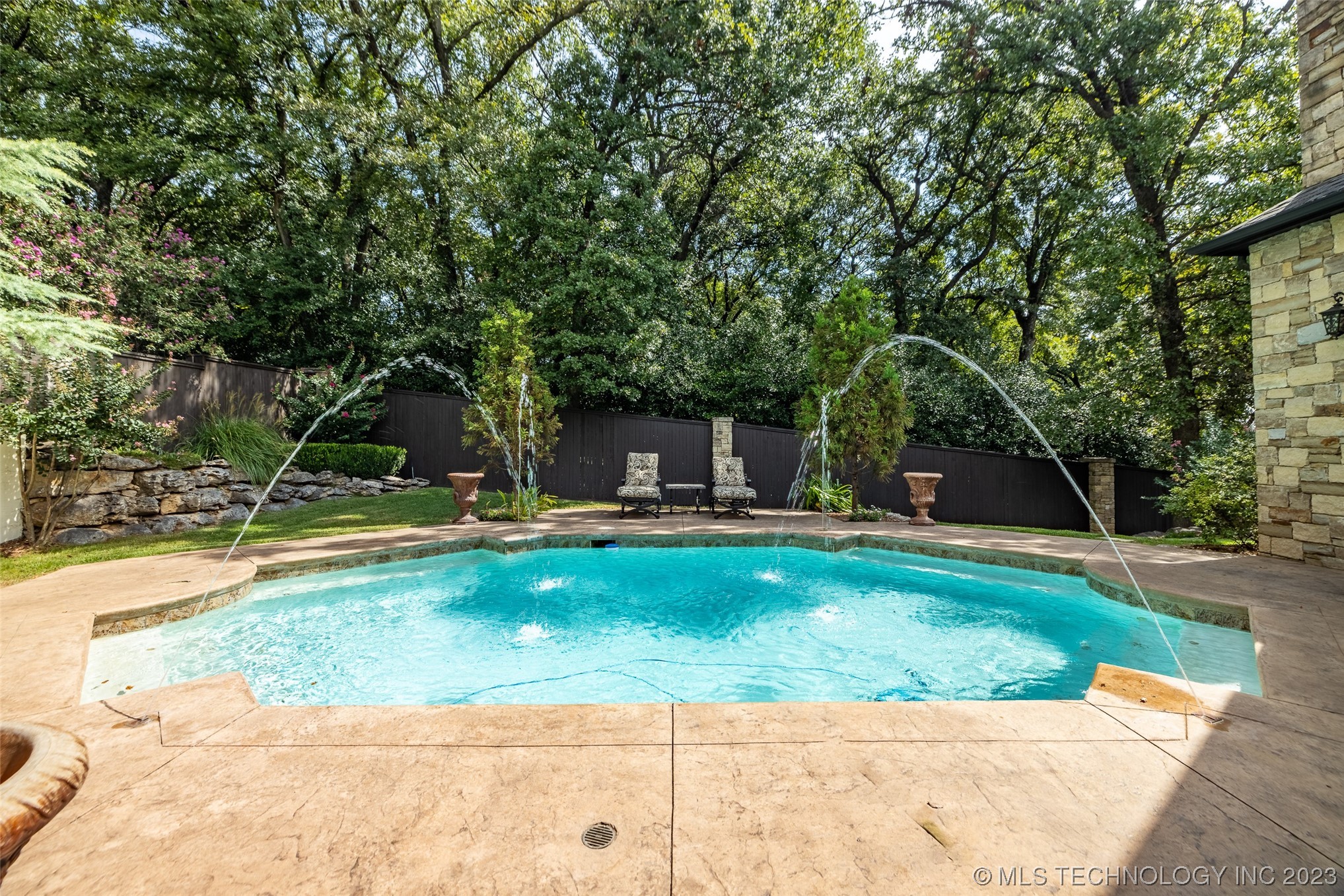 11905 S Kingston Avenue