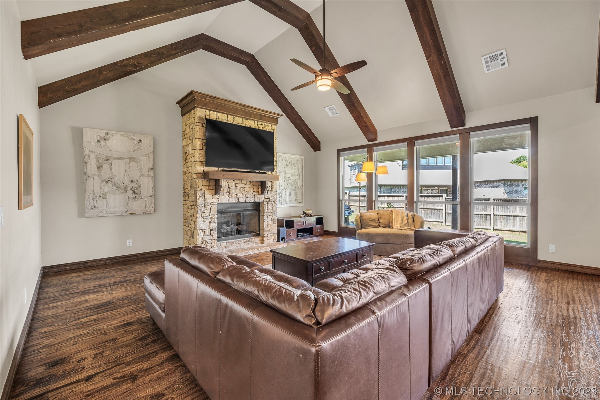 3116 S Gardenia Court