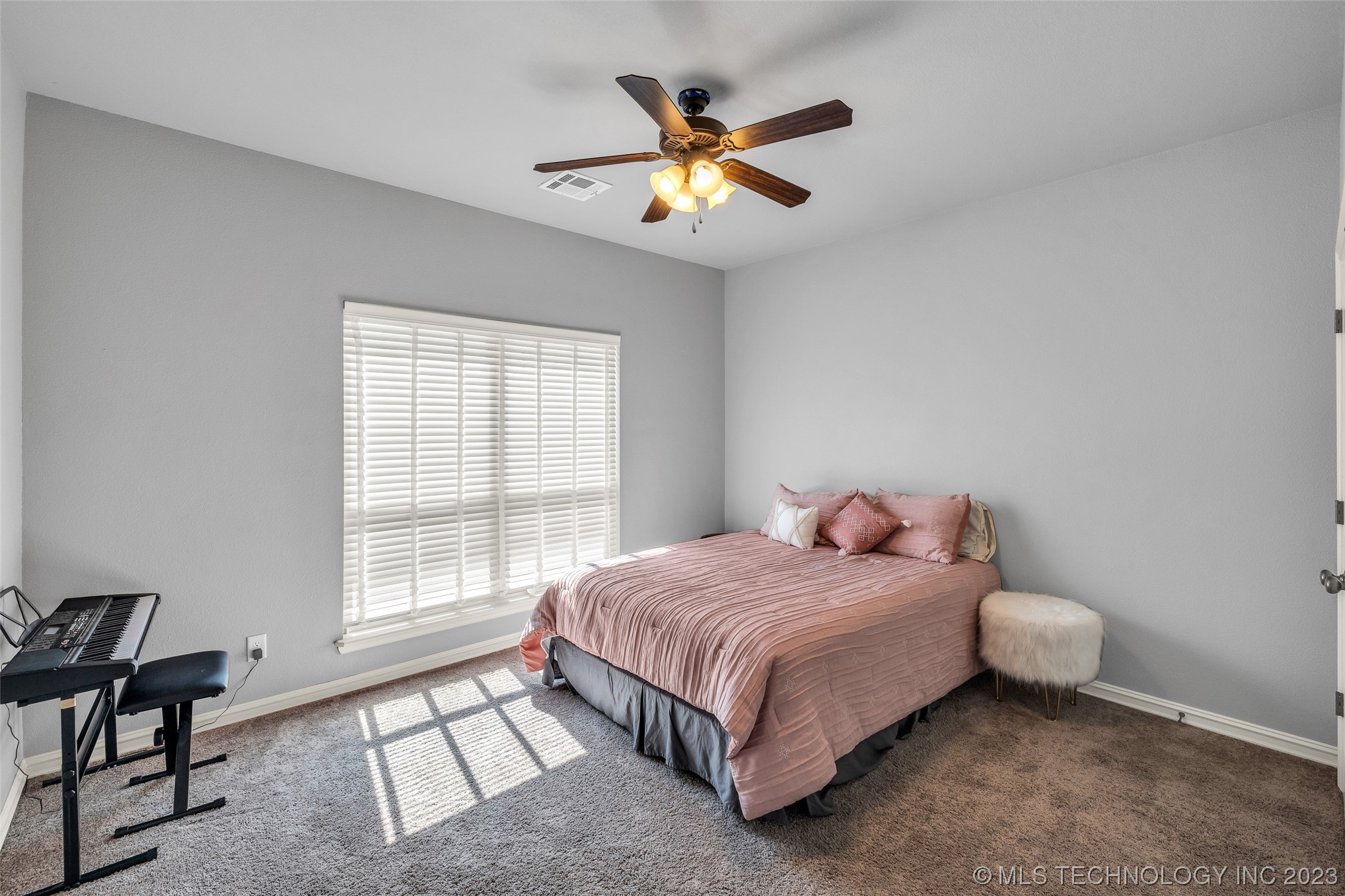 3116 S Gardenia Court